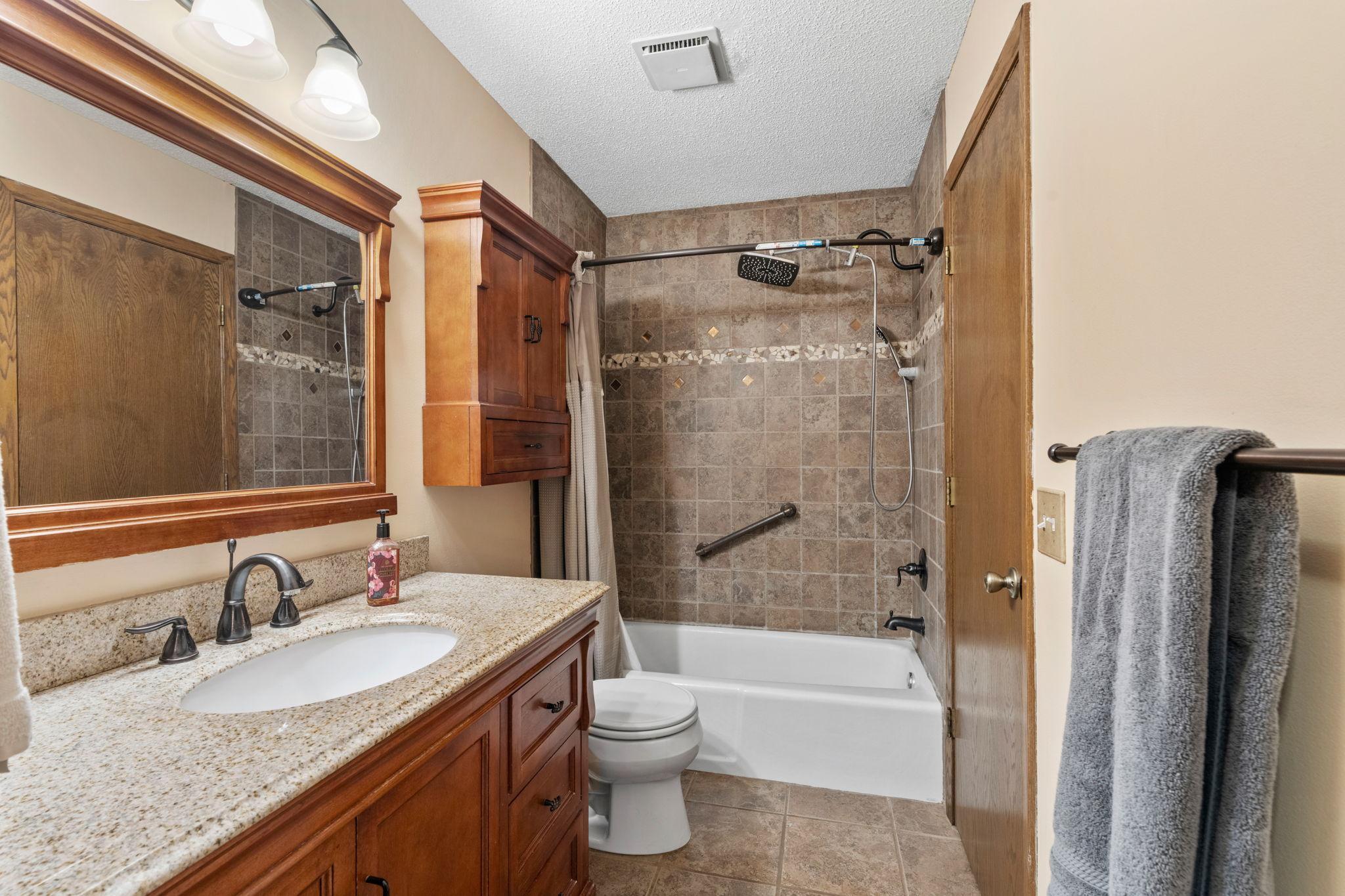 4717 Covington Circle Property Photo 15