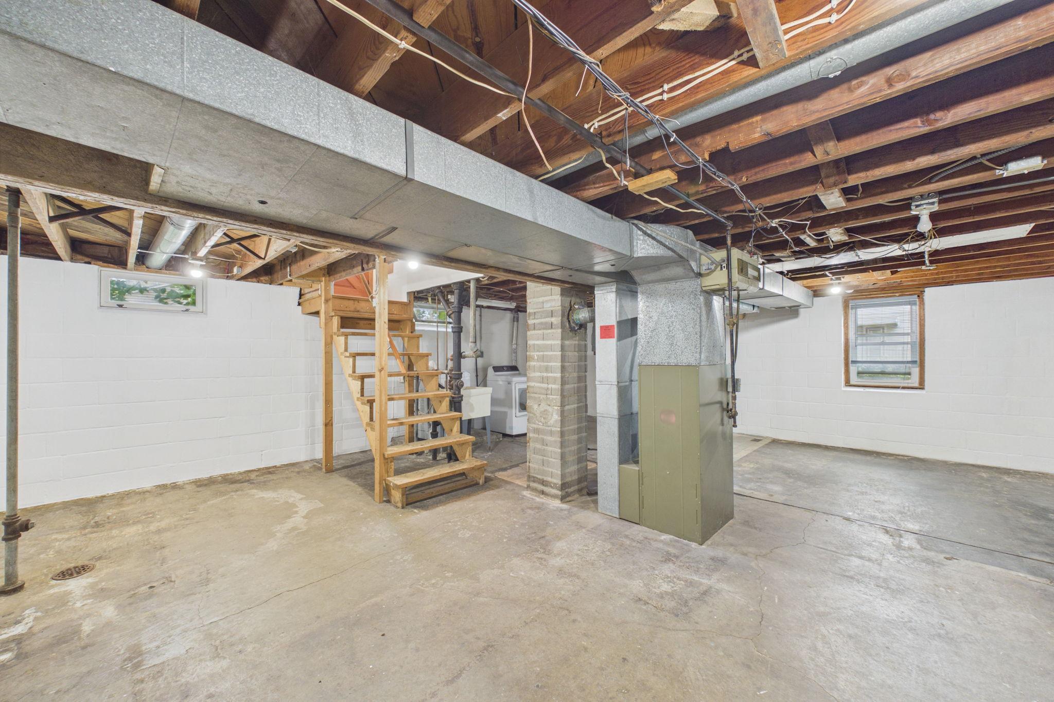 1853 Taylor Avenue Property Photo 12