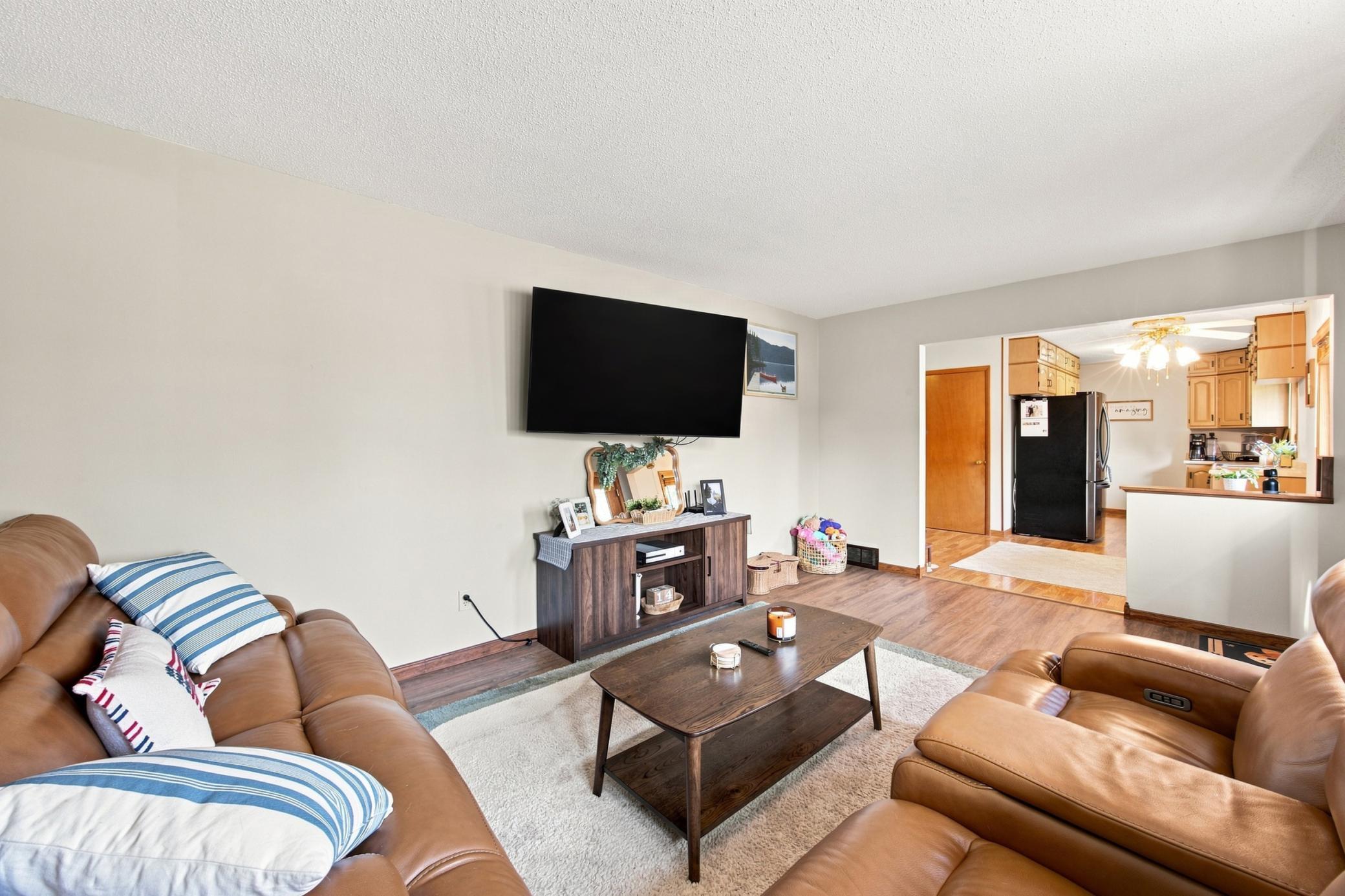 207 7th Avenue E Property Photo 6