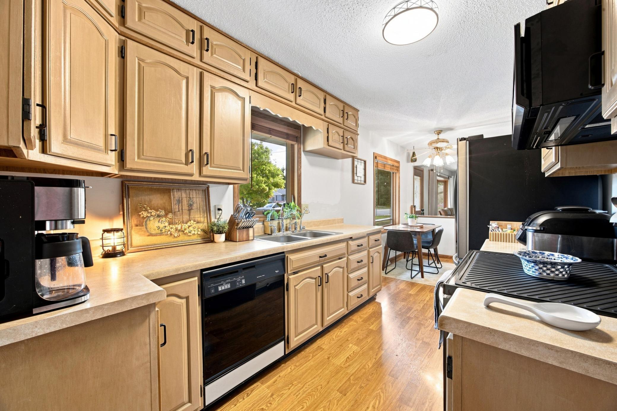 207 7th Avenue E Property Photo 7