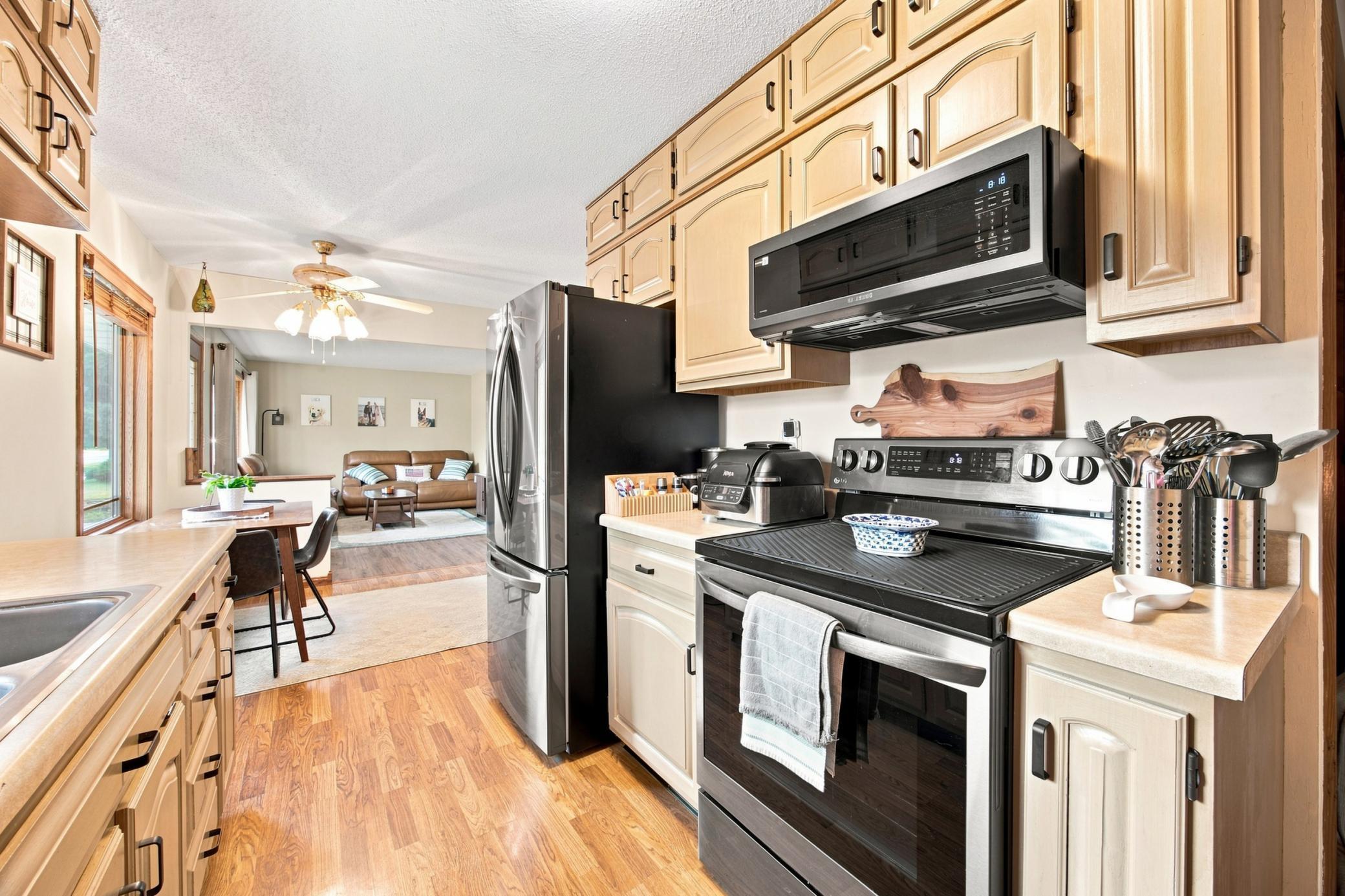 207 7th Avenue E Property Photo 8