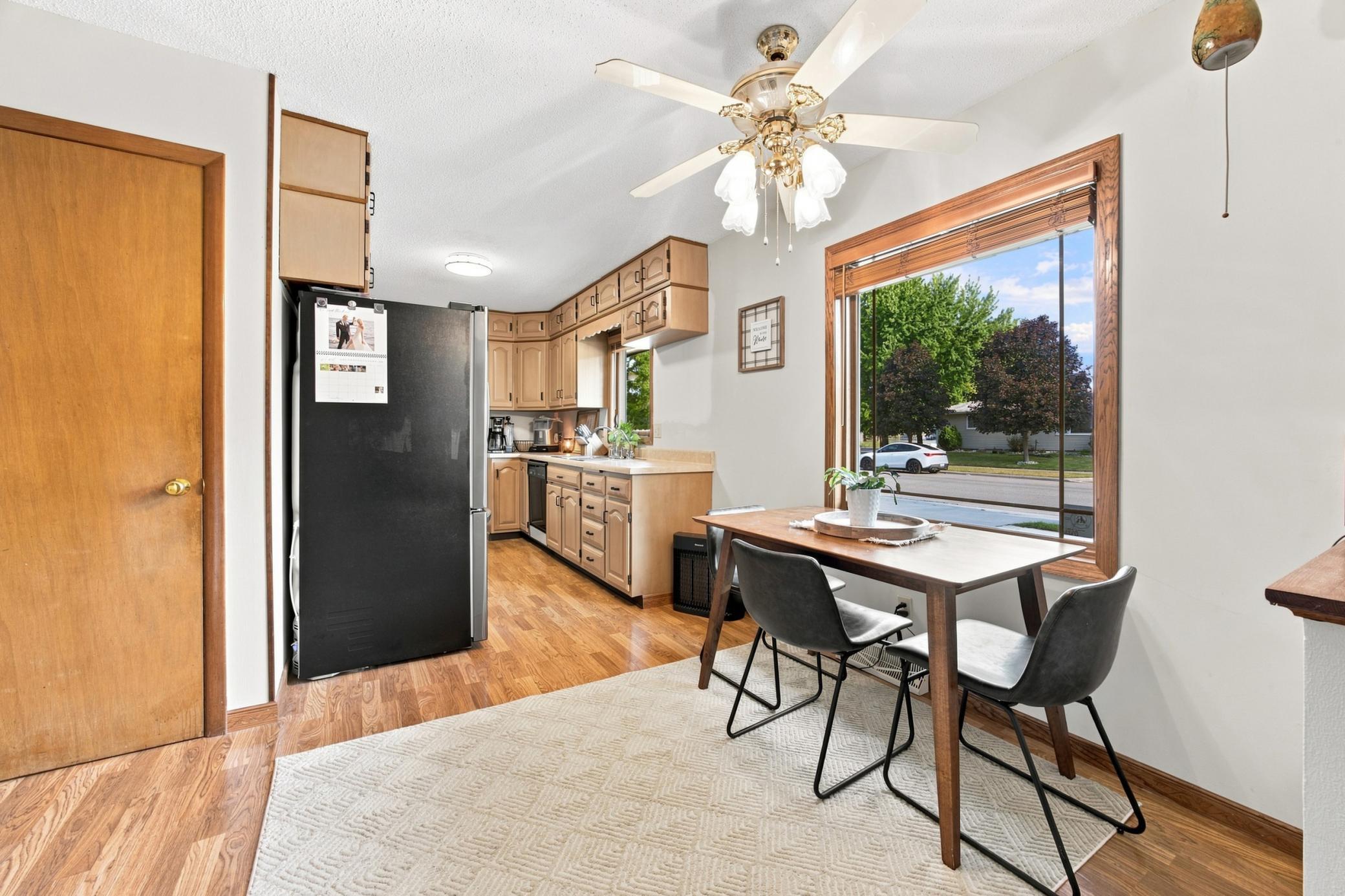 207 7th Avenue E Property Photo 9
