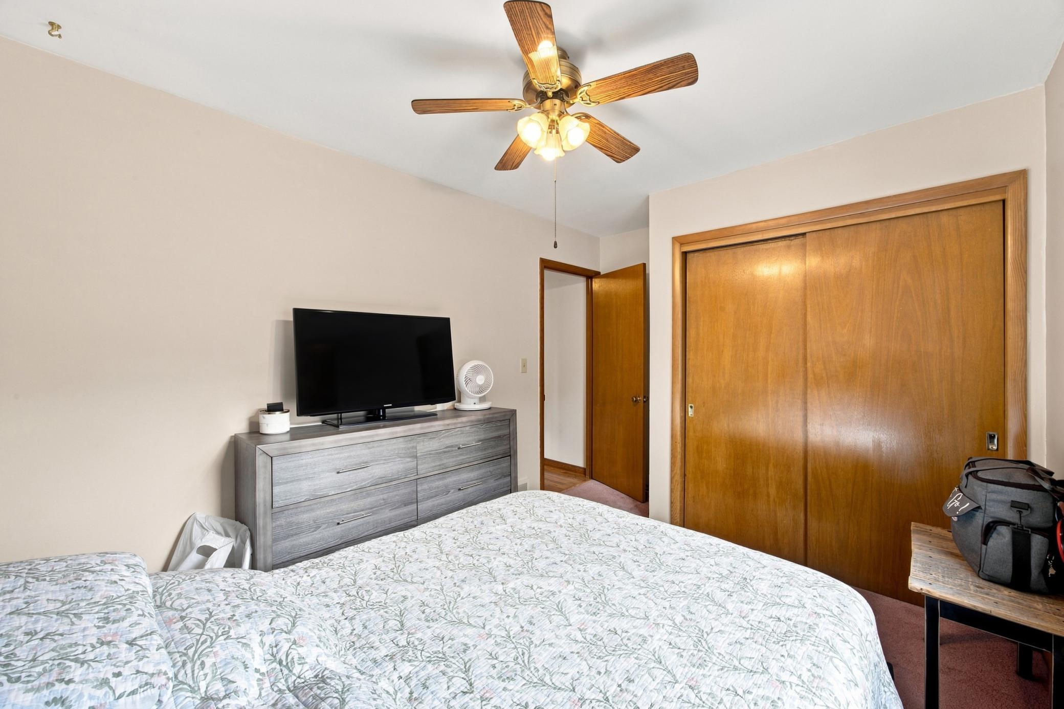 207 7th Avenue E Property Photo 16