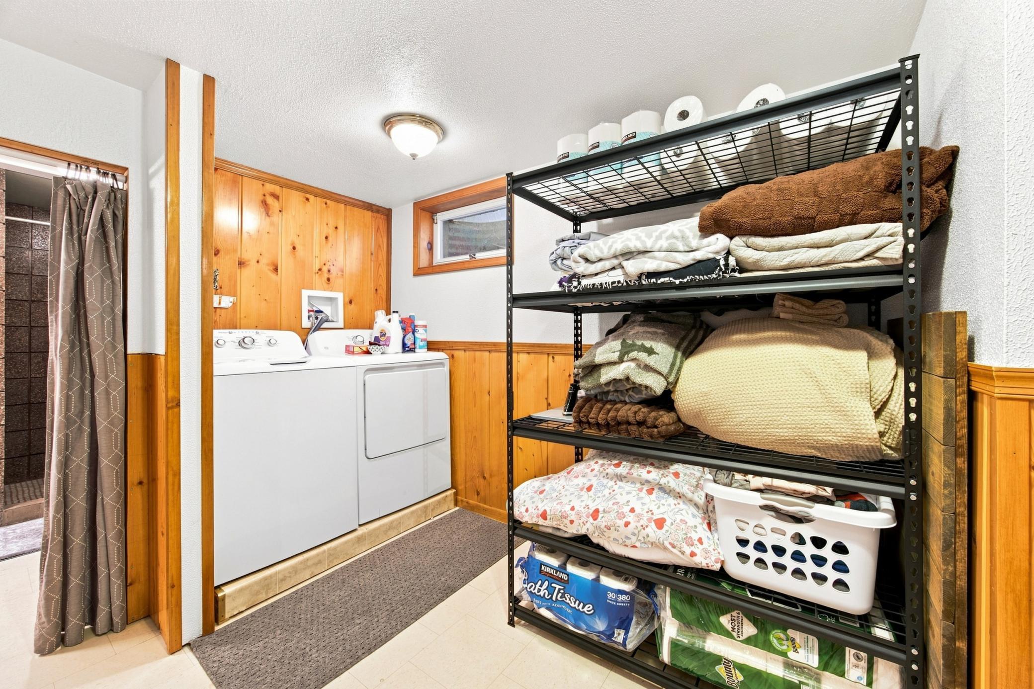 207 7th Avenue E Property Photo 23