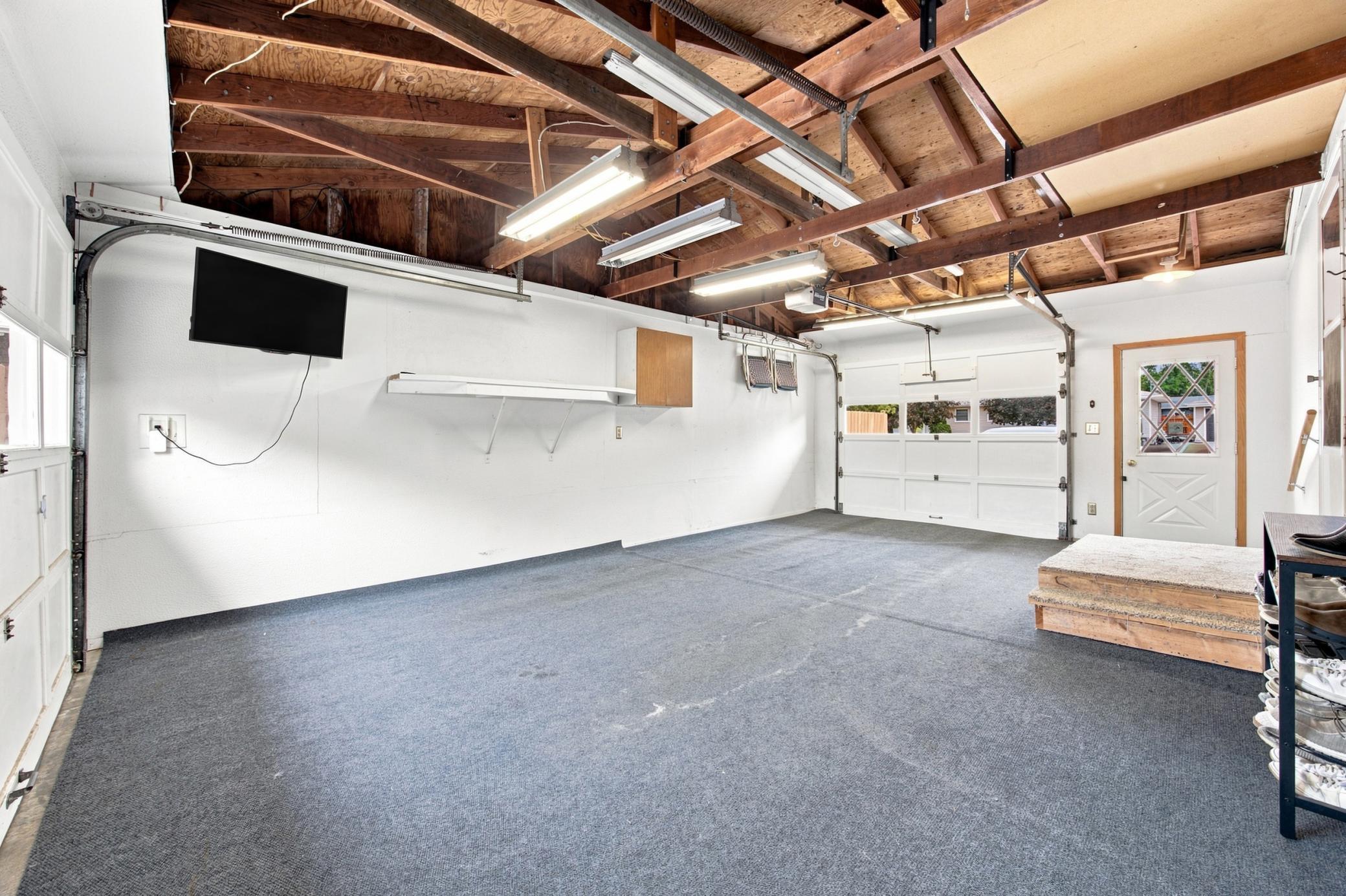207 7th Avenue E Property Photo 25