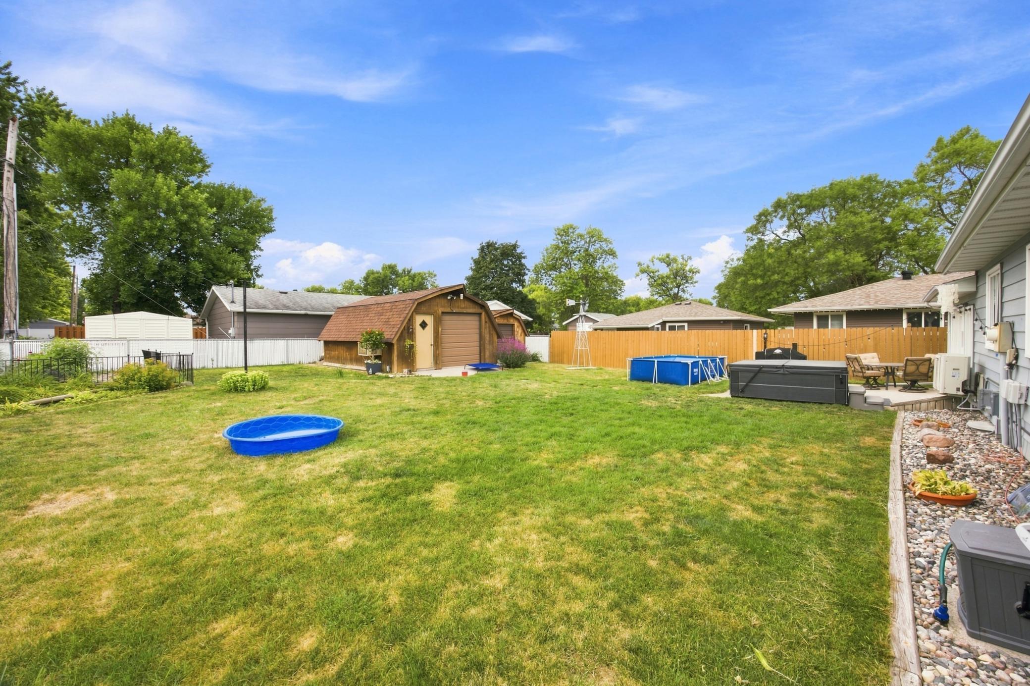 207 7th Avenue E Property Photo 27