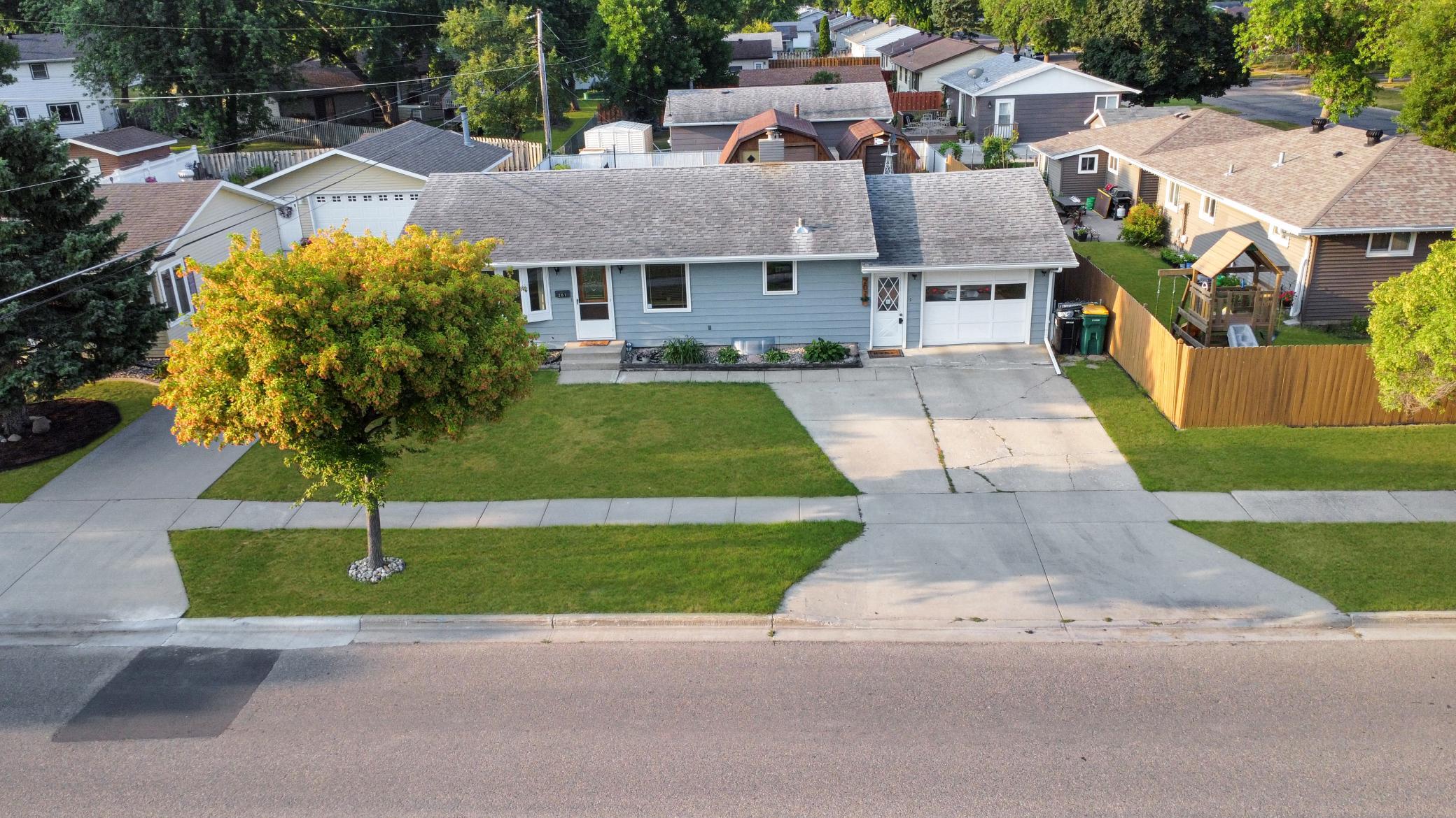 207 7th Avenue E Property Photo 28