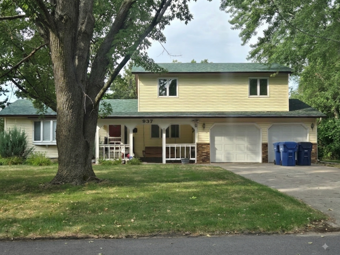 937 Spruce Drive Property Photo 1