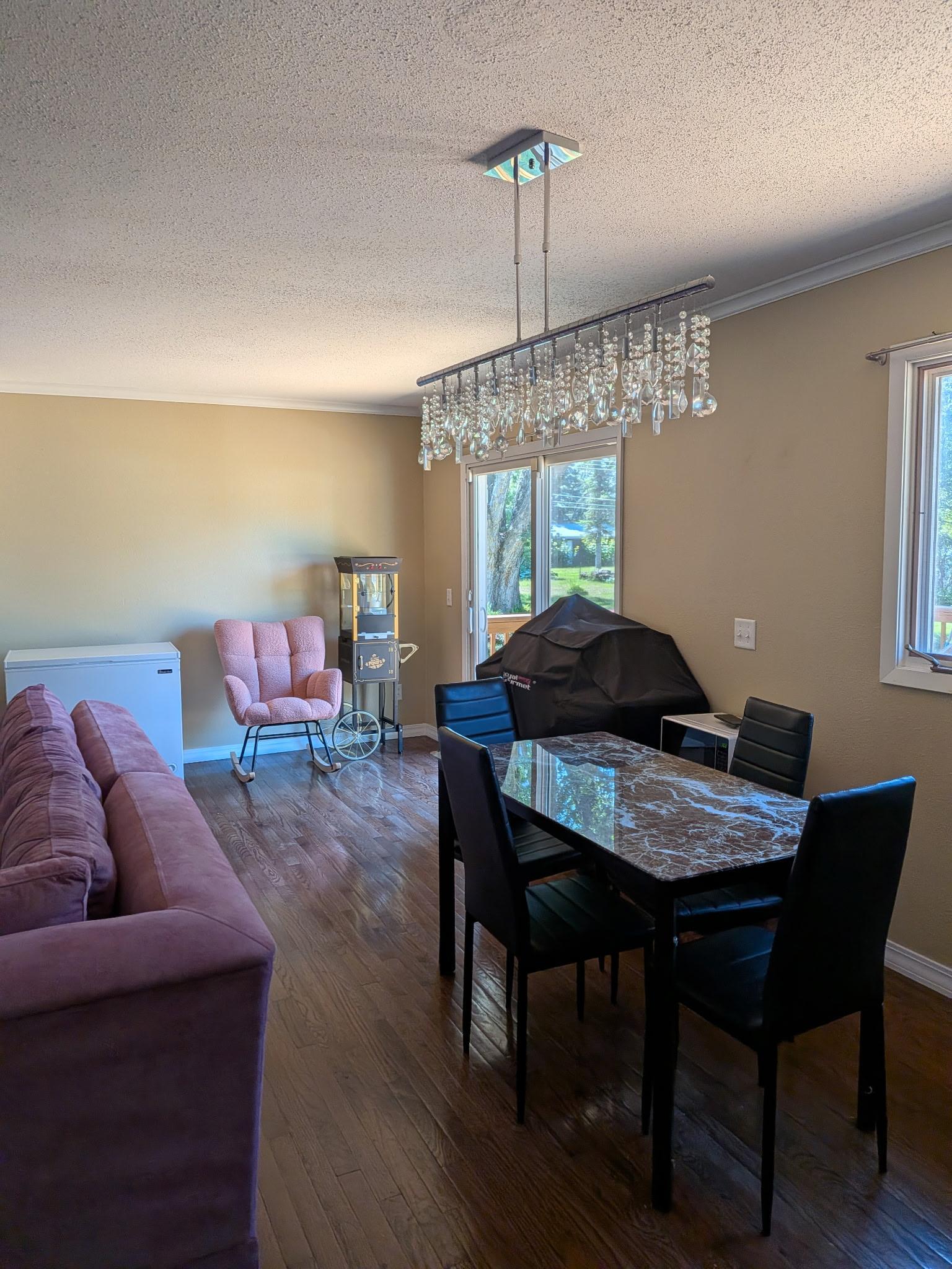 937 Spruce Drive Property Photo 4