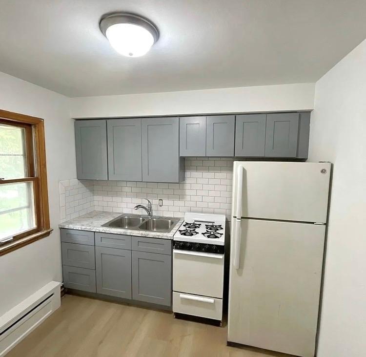 616 Ivy Avenue E Property Photo 4
