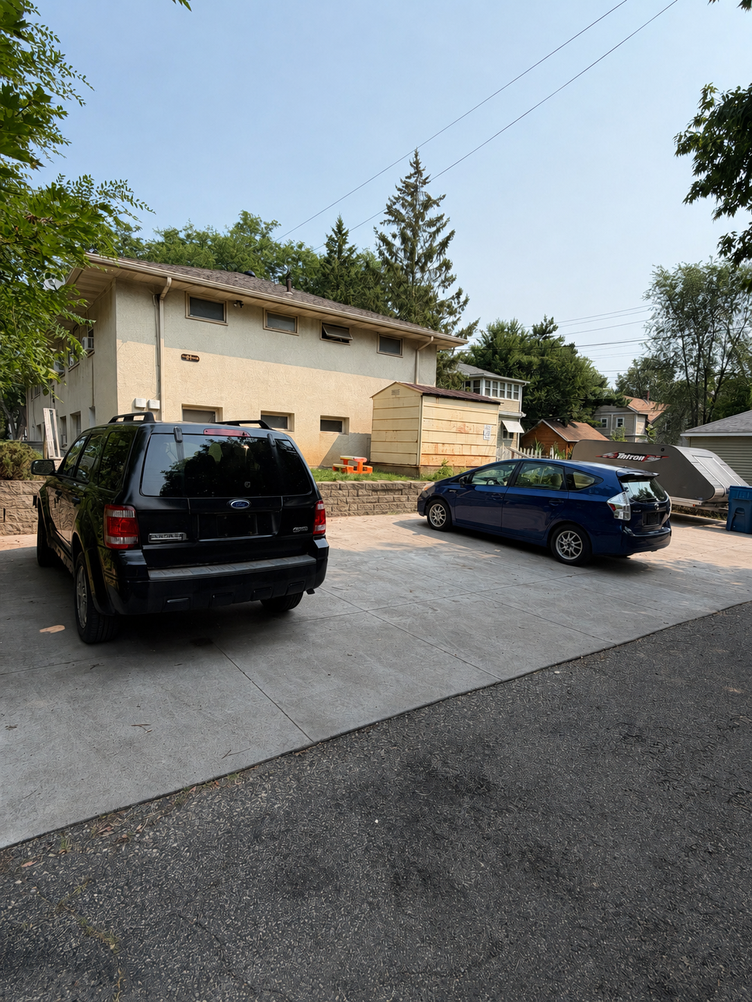 616 Ivy Avenue E Property Photo 12