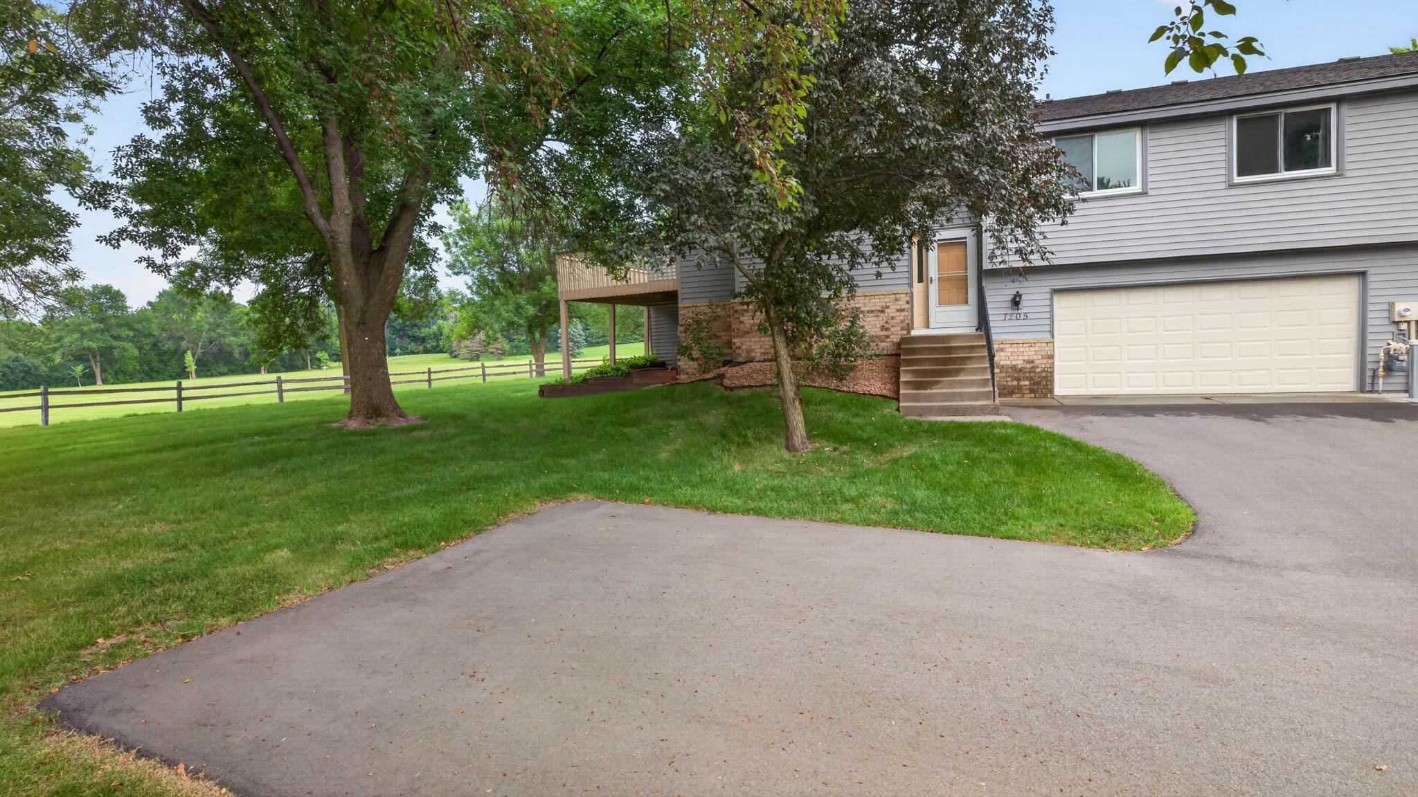 7205 Pontiac Circle Property Photo 4