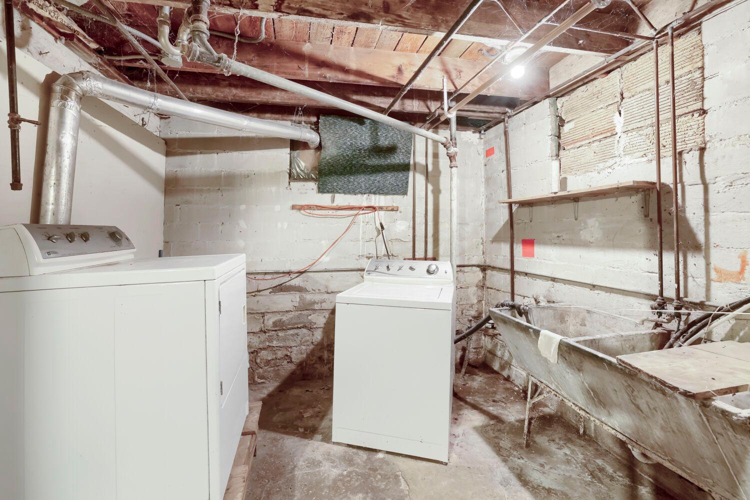 6520 Brooklyn Boulevard Property Photo 24