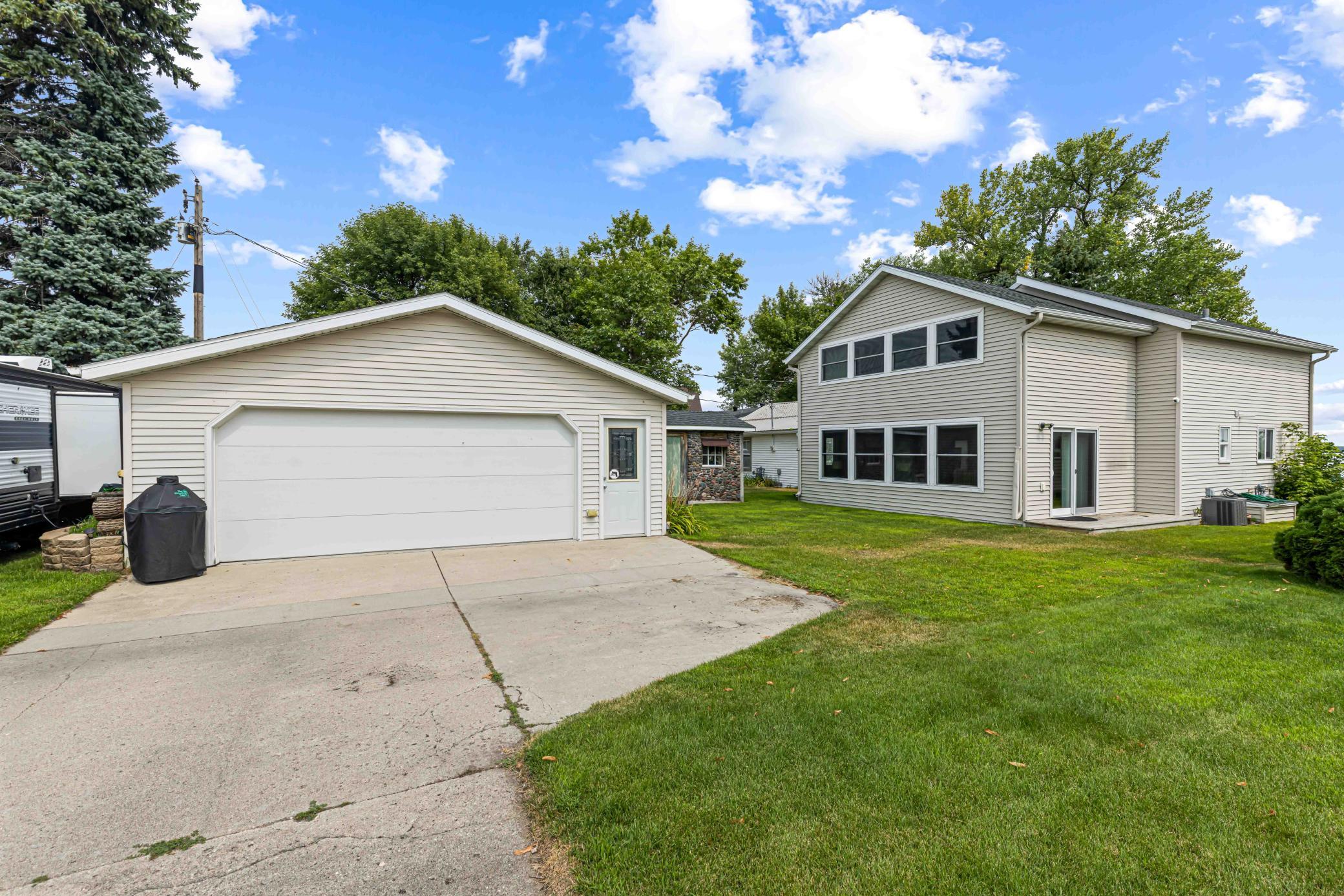 50884 County Highway 9 Property Photo 2