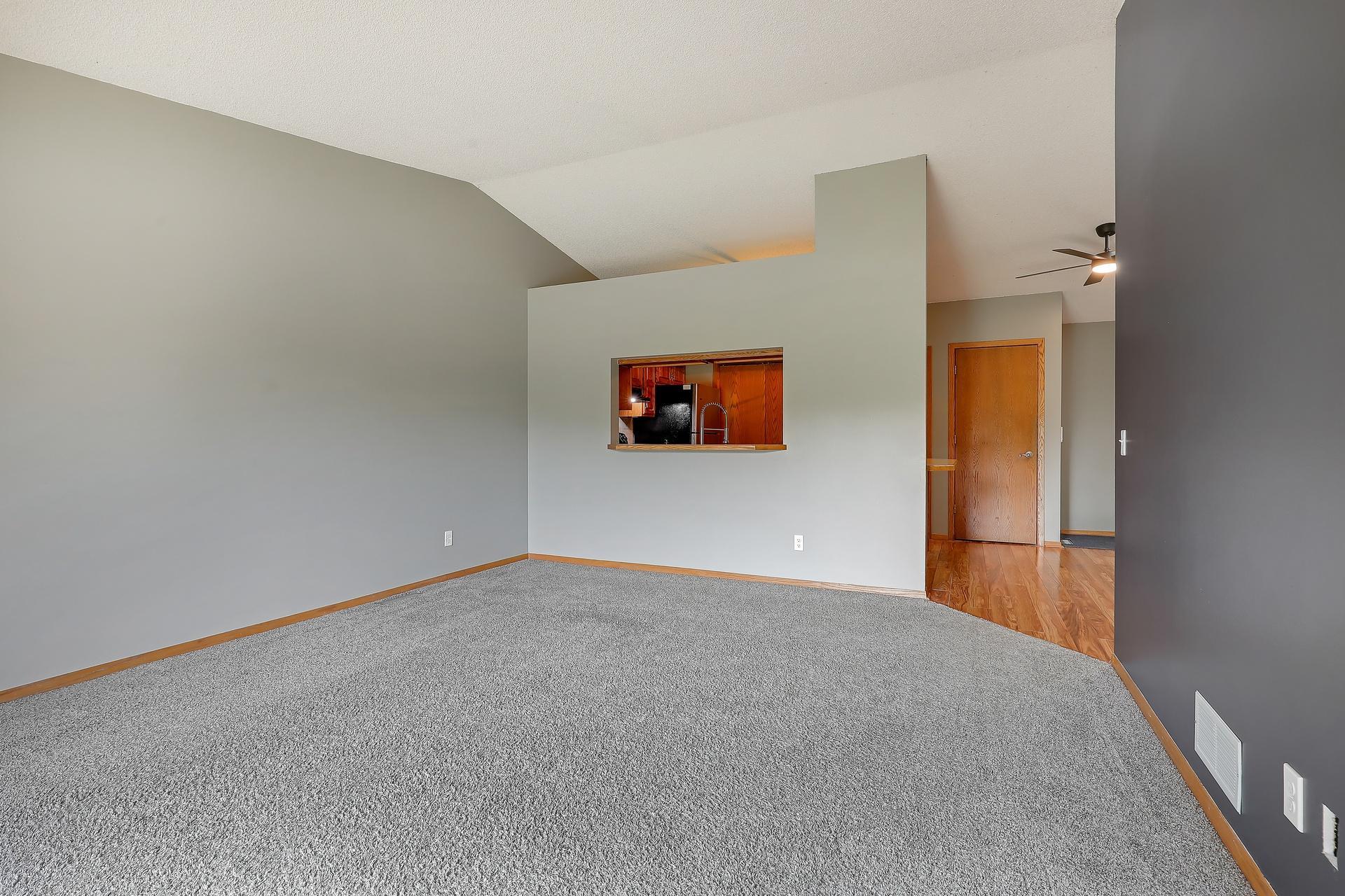 11139 Edgewood Circle N Property Photo 11
