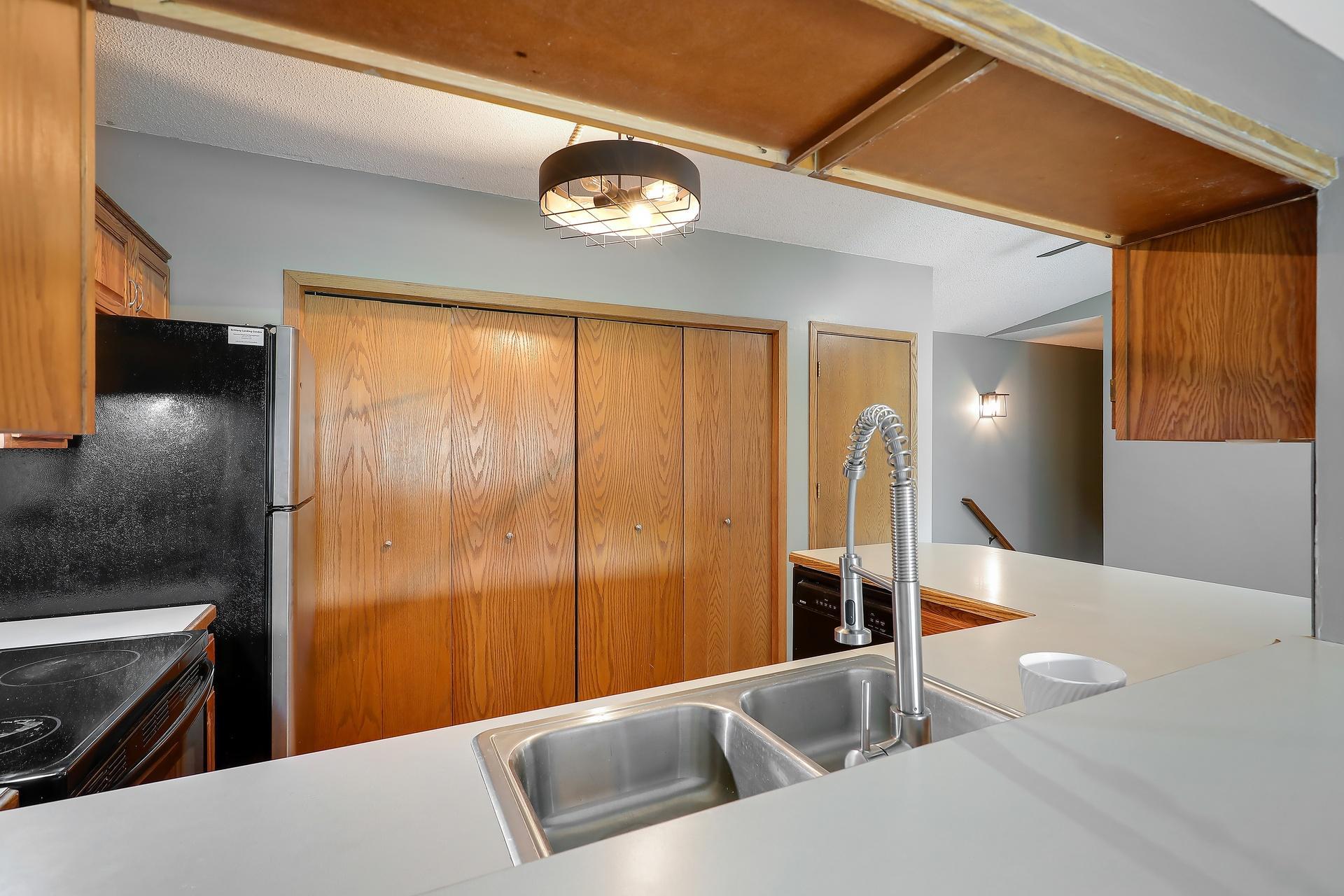 11139 Edgewood Circle N Property Photo 13