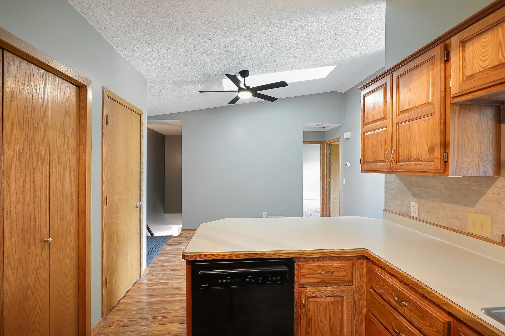 11139 Edgewood Circle N Property Photo 14