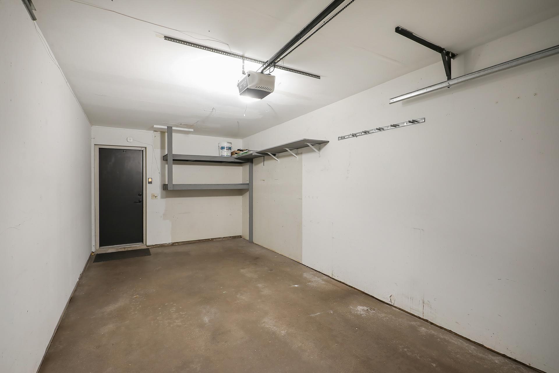11139 Edgewood Circle N Property Photo 26