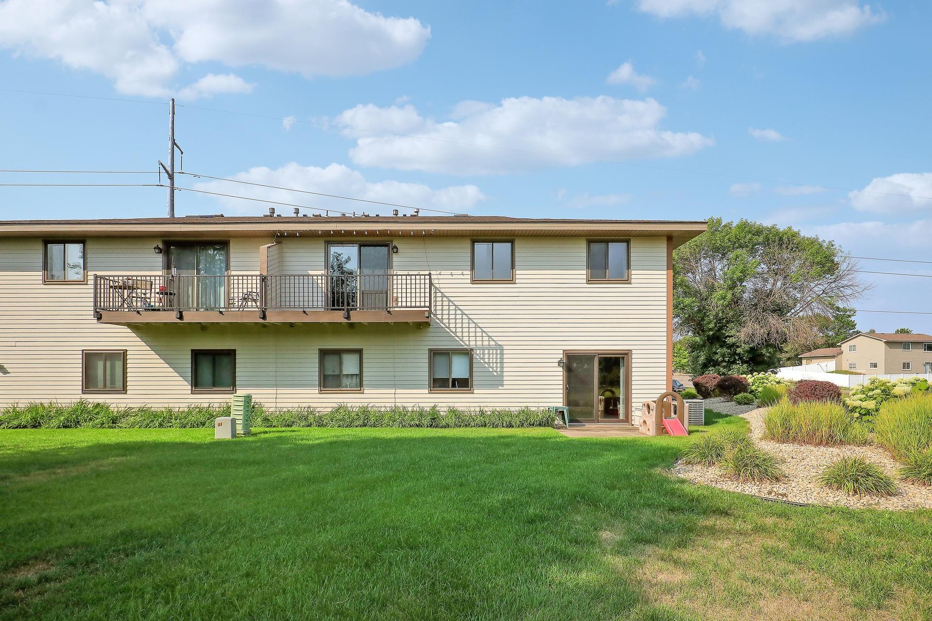 11139 Edgewood Circle N Property Photo 28