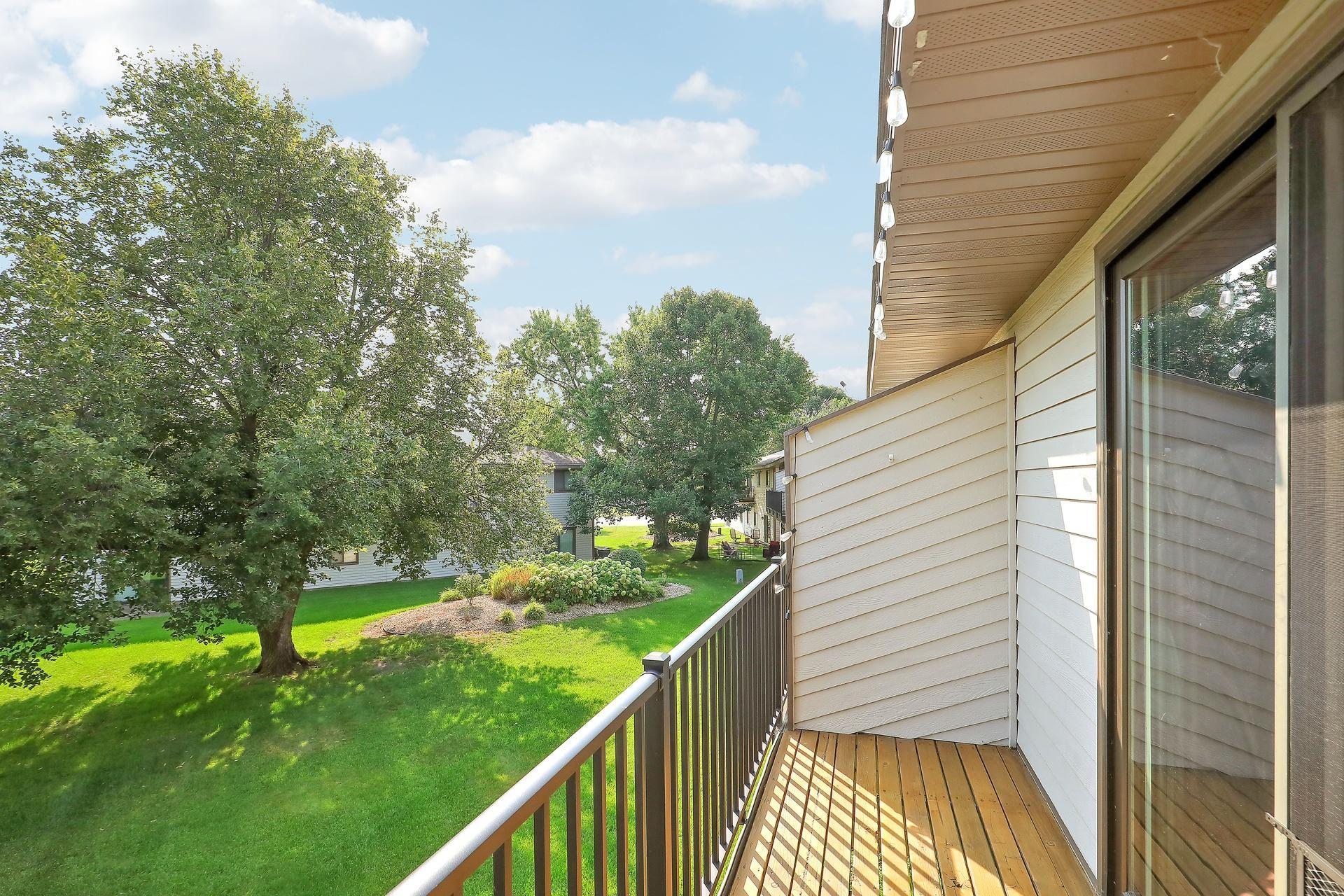 11139 Edgewood Circle N Property Photo 32