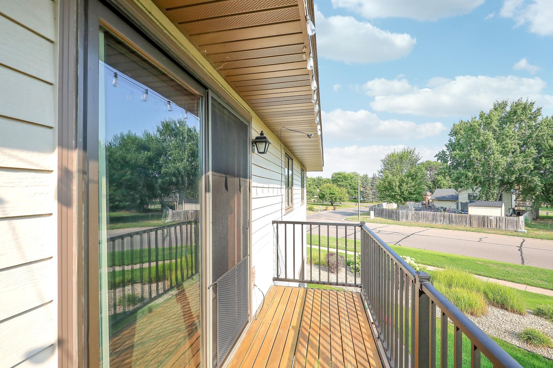 11139 Edgewood Circle N Property Photo 34