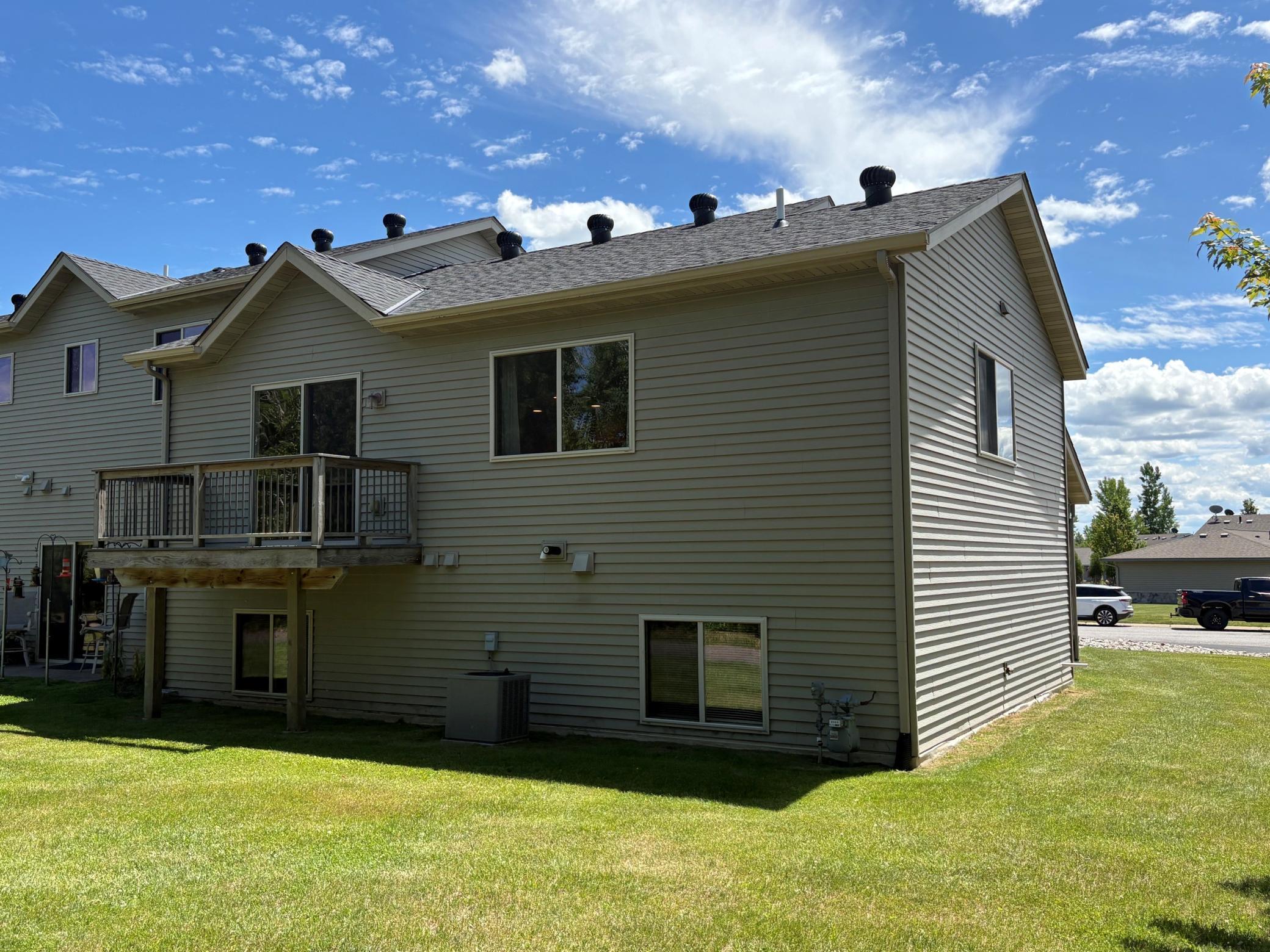 15251 Clearview Lane Property Photo 4
