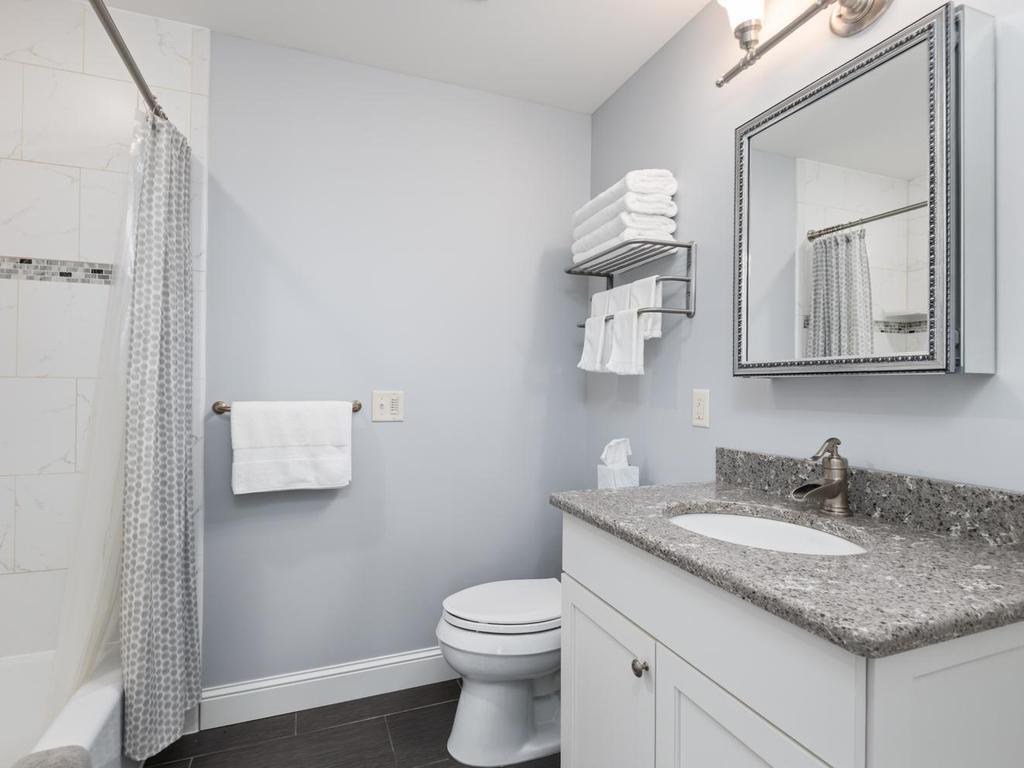 1310 Spruce Place Property Photo 31