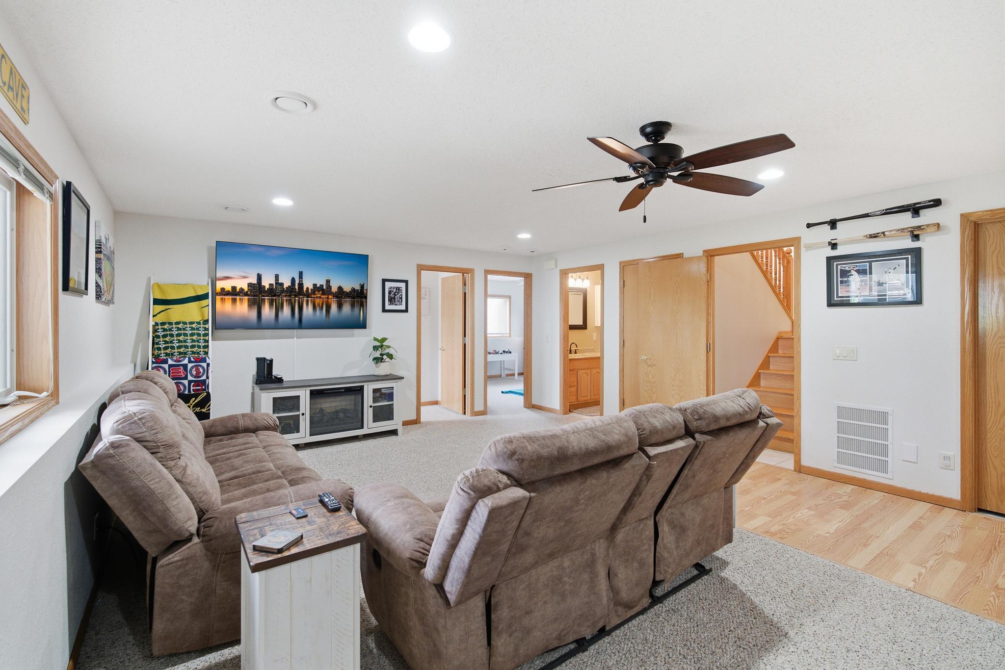 653 Grayhawk Dr Property Photo 23