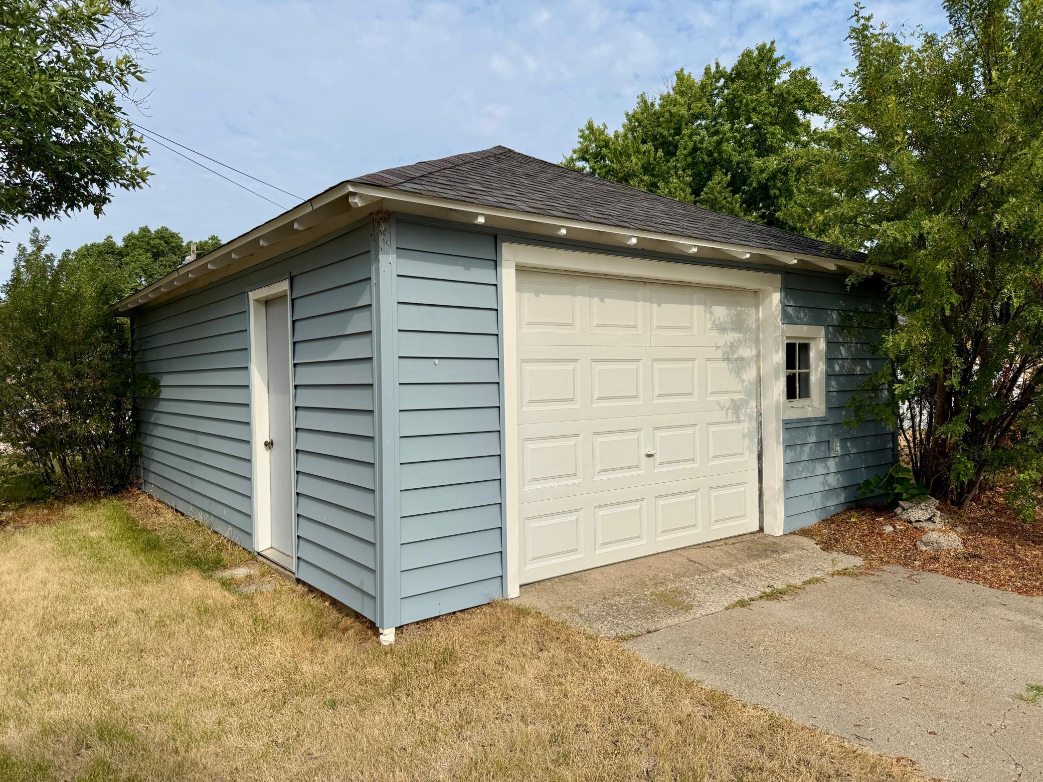 308 6th Street Nw Property Photo 4