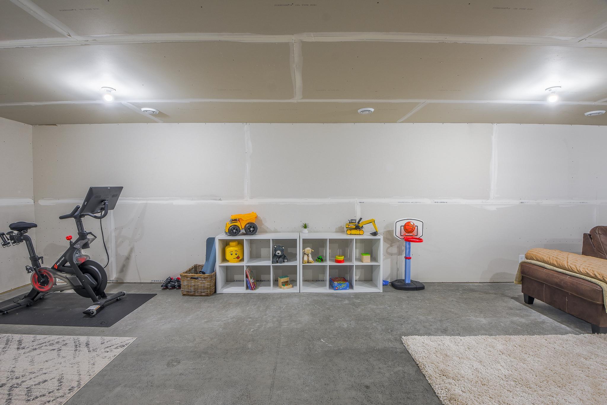 16602 87th Street Se Property Photo 45