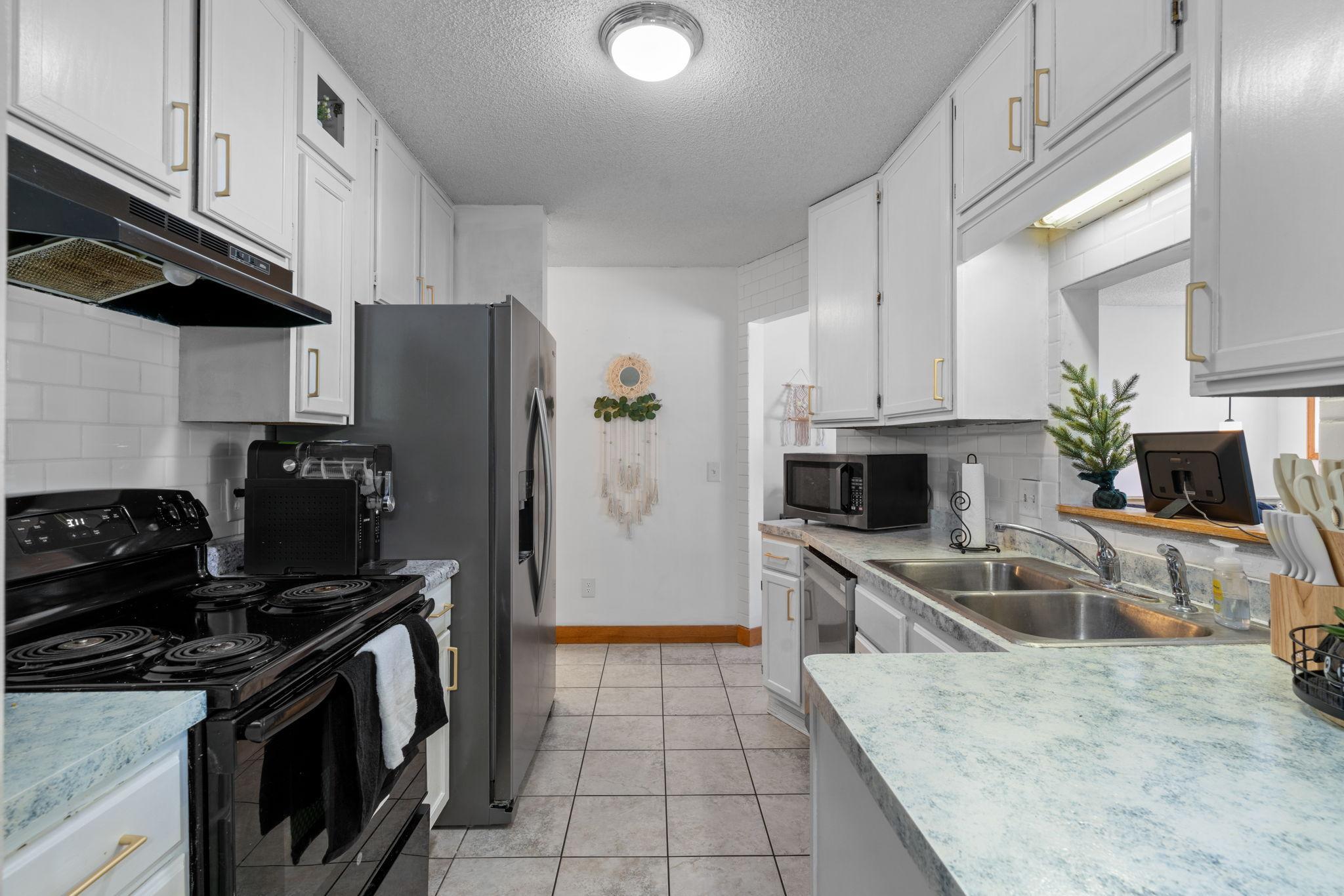 14260 Estates Avenue Property Photo 11