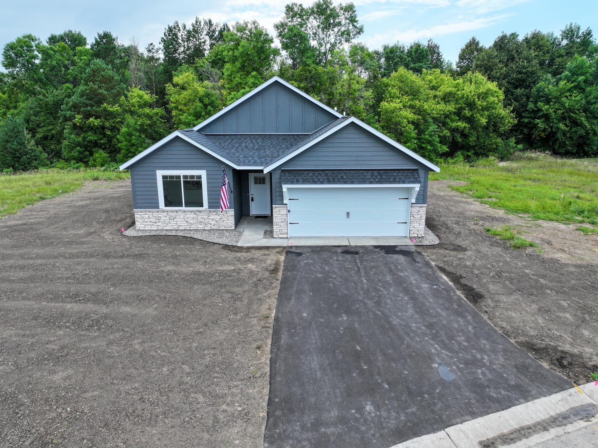 1726 Donway Place Ne Property Photo 2
