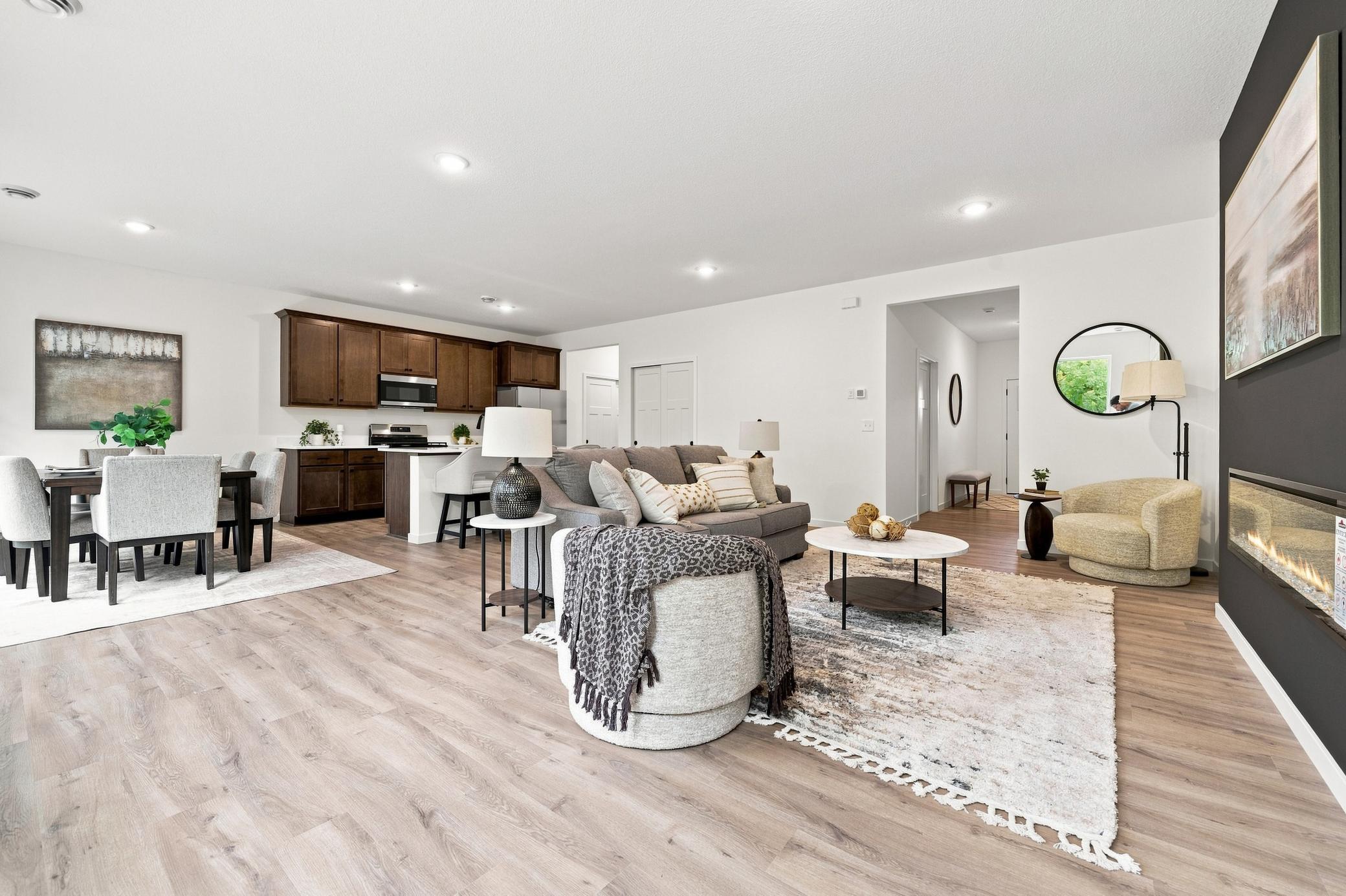 1726 Donway Place Ne Property Photo 4