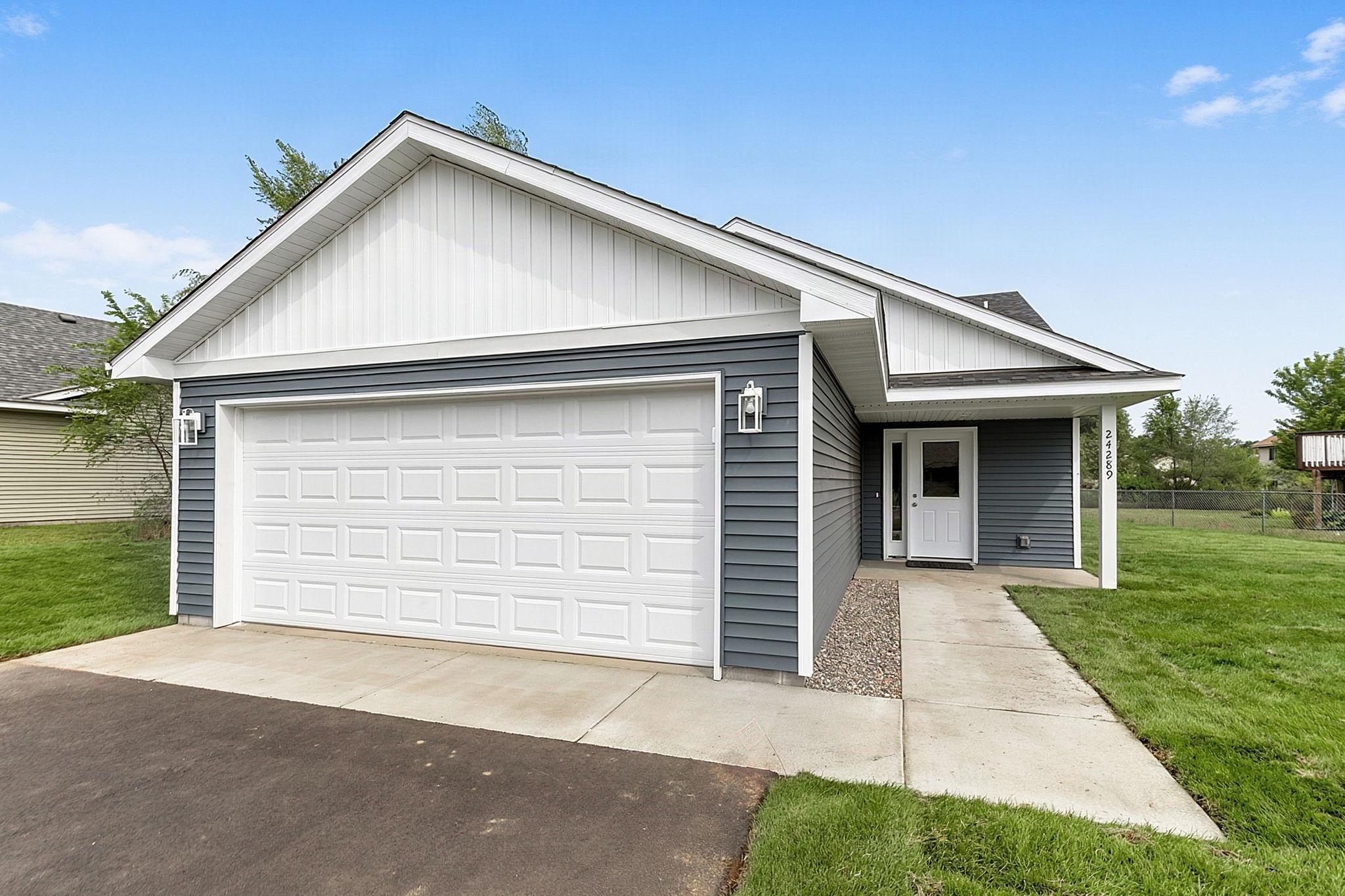 24289 Forest View Circle Property Photo 1