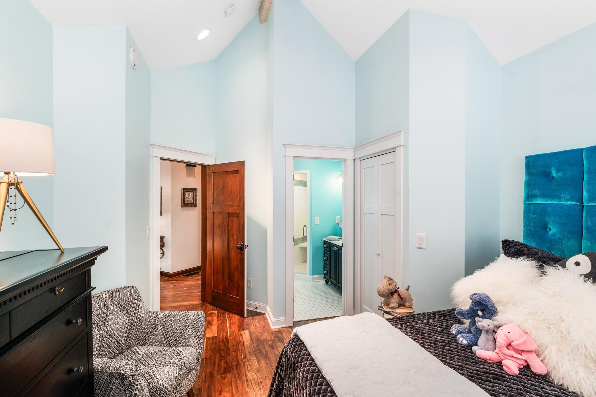 580 Marshall Street Property Photo 41