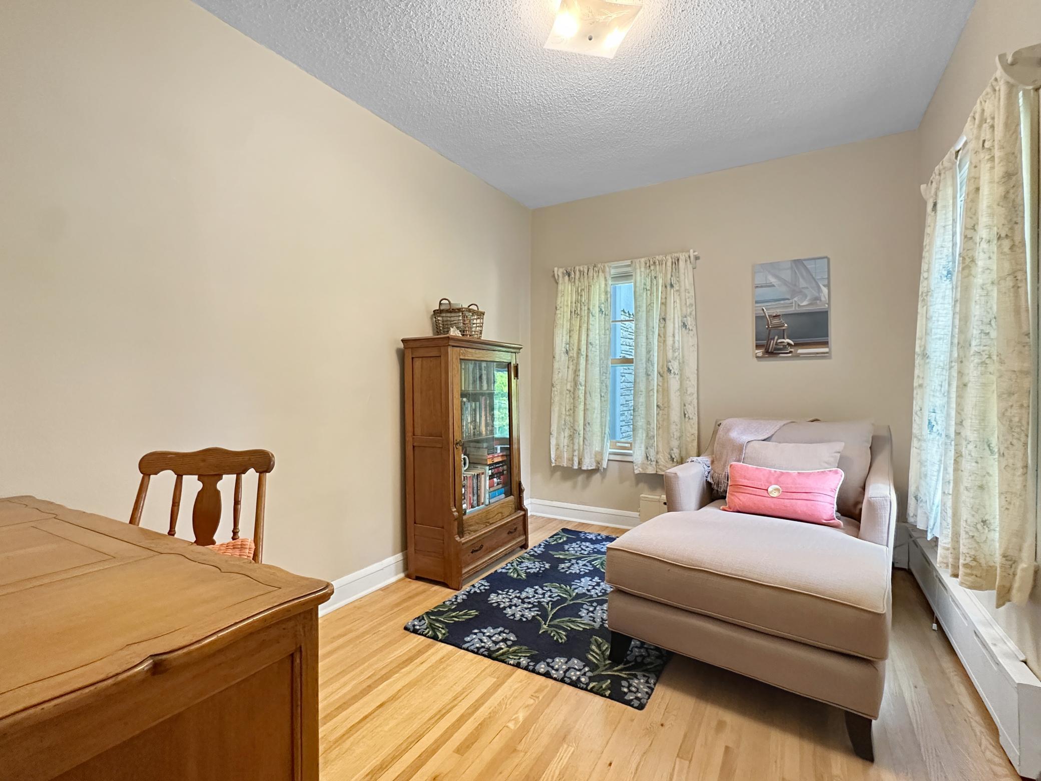 251 W Lake Street Property Photo 16