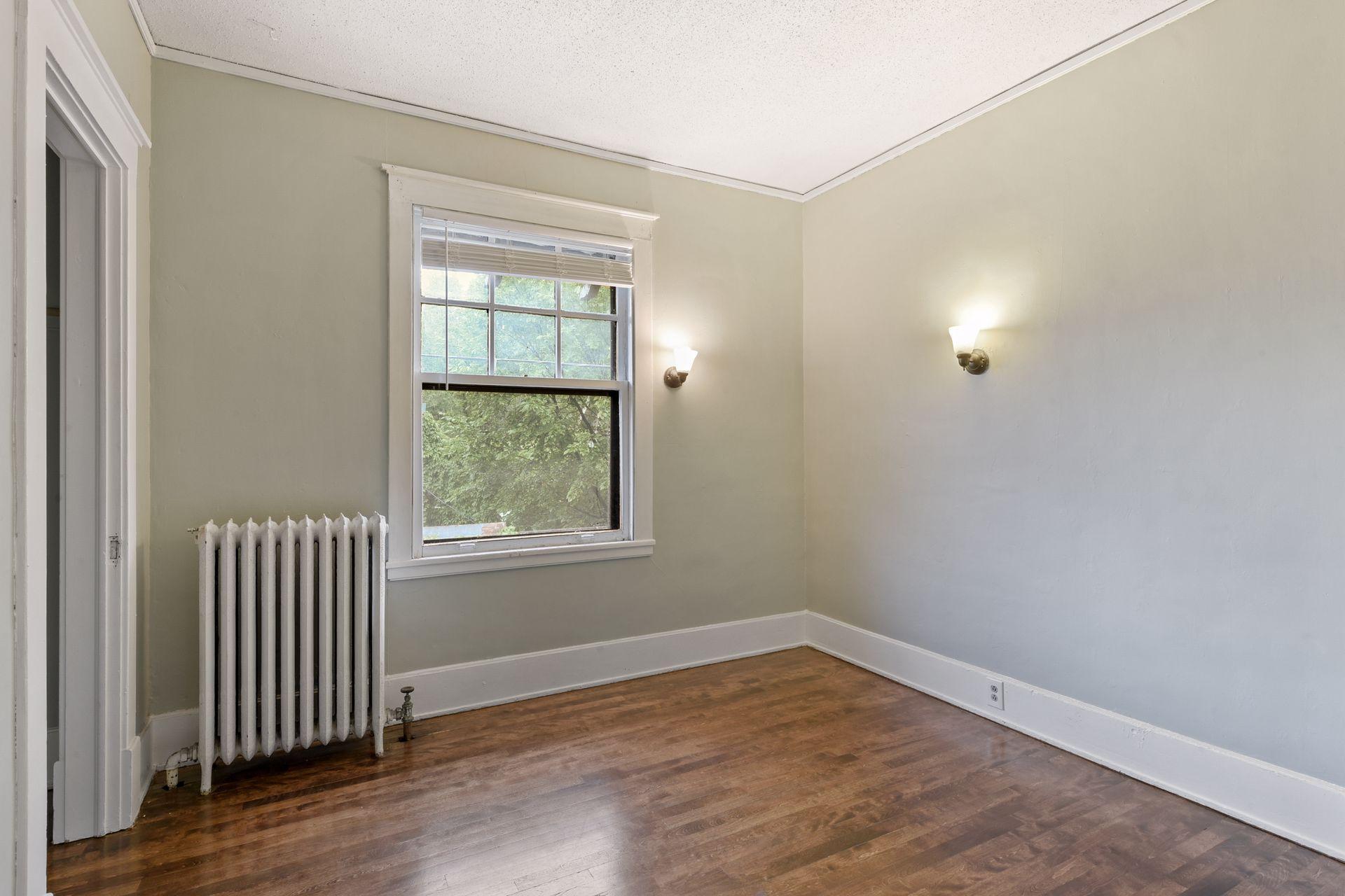 1108 W 28th Street Property Photo 11