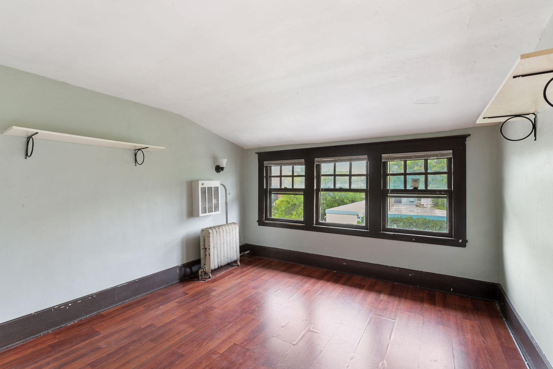 1108 W 28th Street Property Photo 15