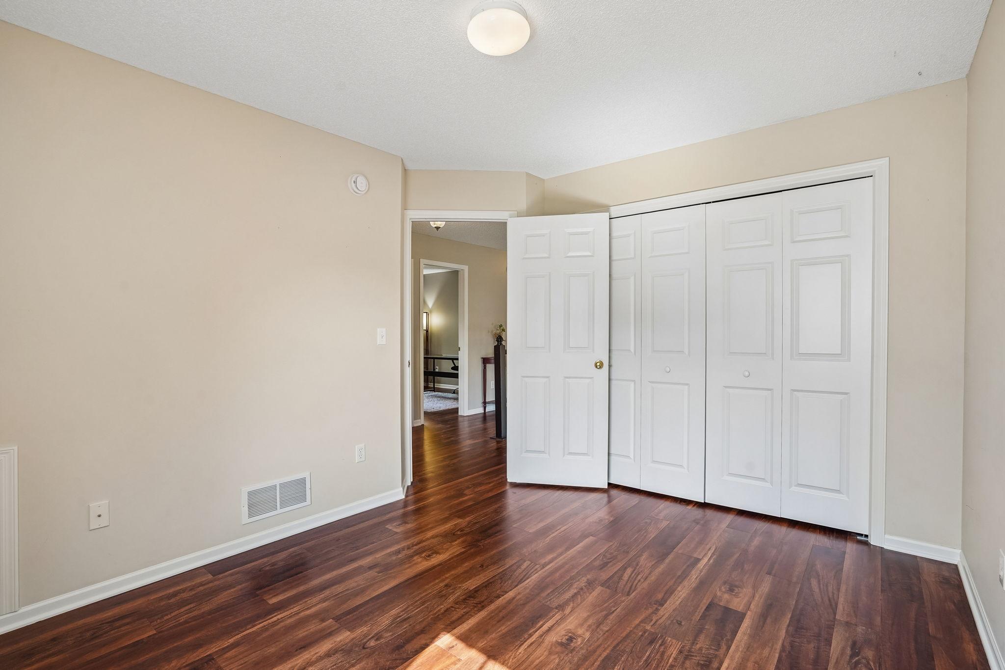 12852 44th Place Ne Property Photo 23