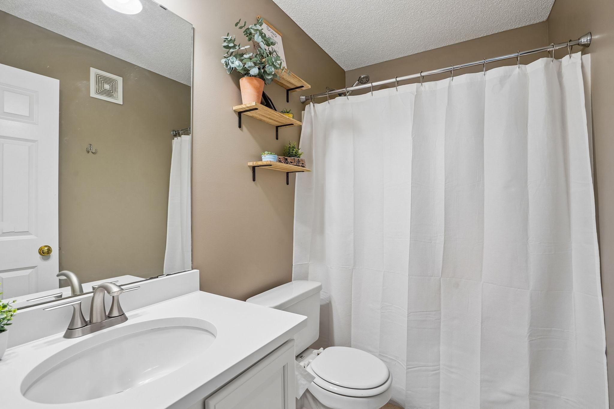 12852 44th Place Ne Property Photo 24
