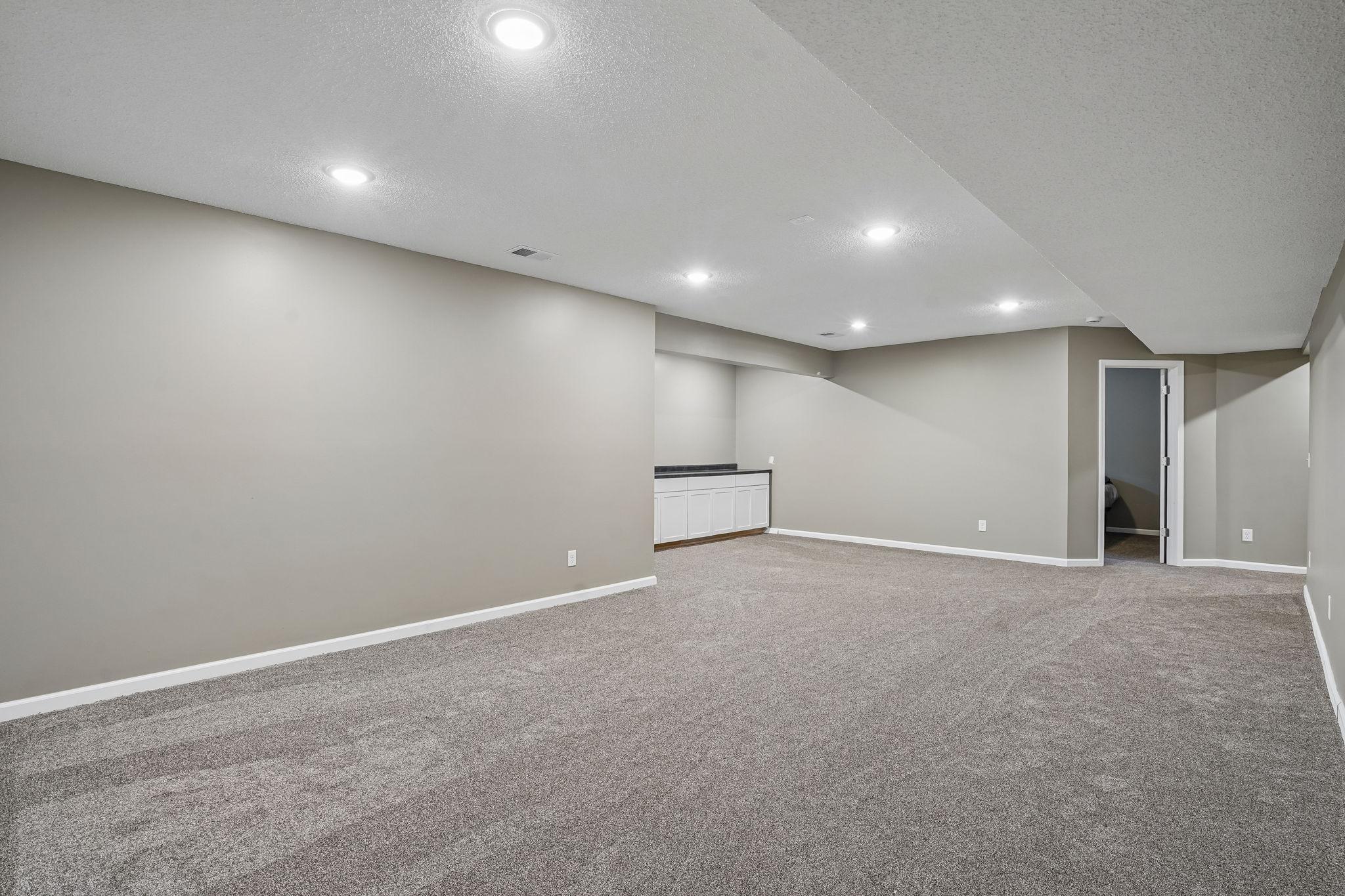 12852 44th Place Ne Property Photo 29