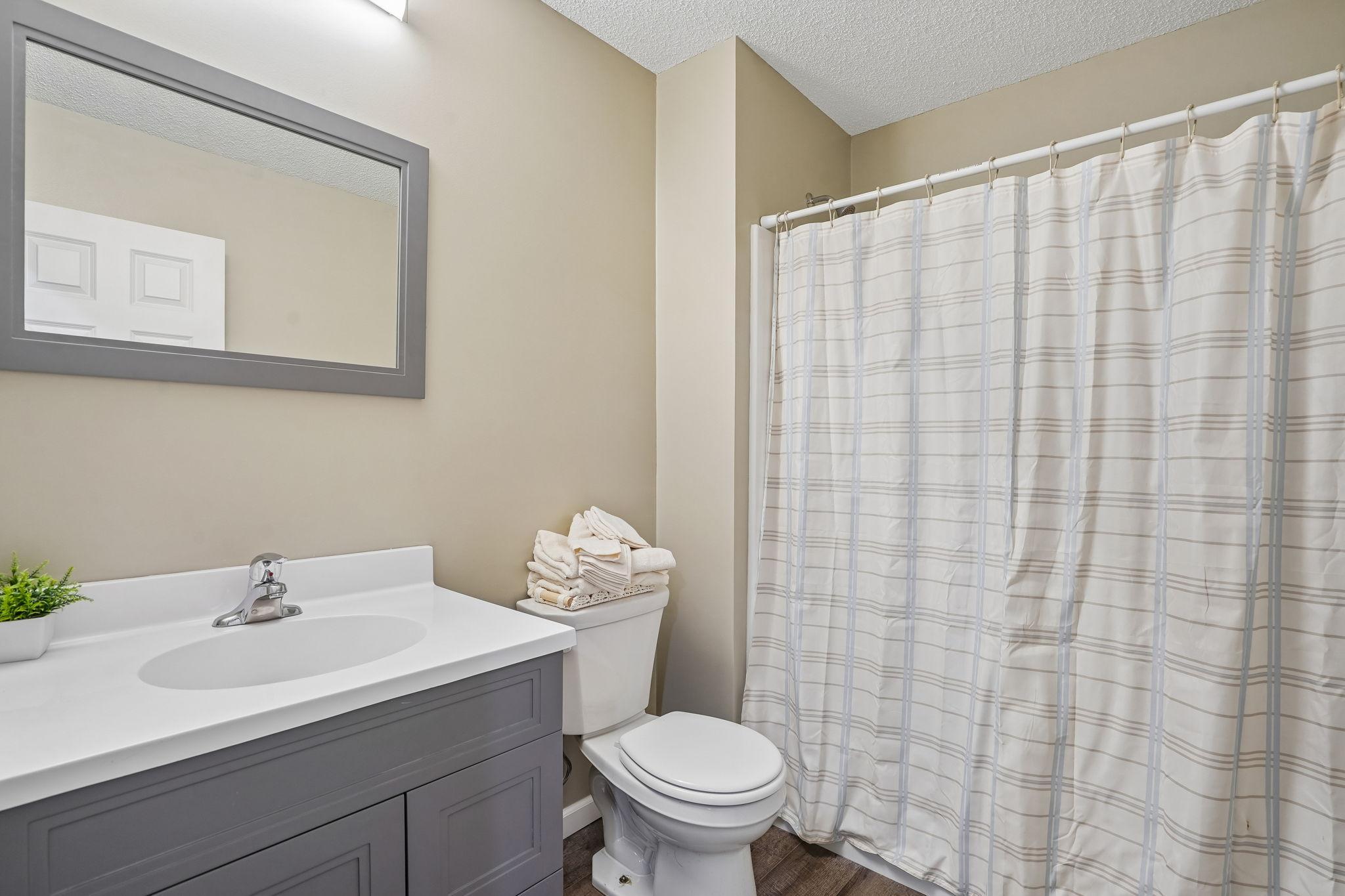 12852 44th Place Ne Property Photo 32