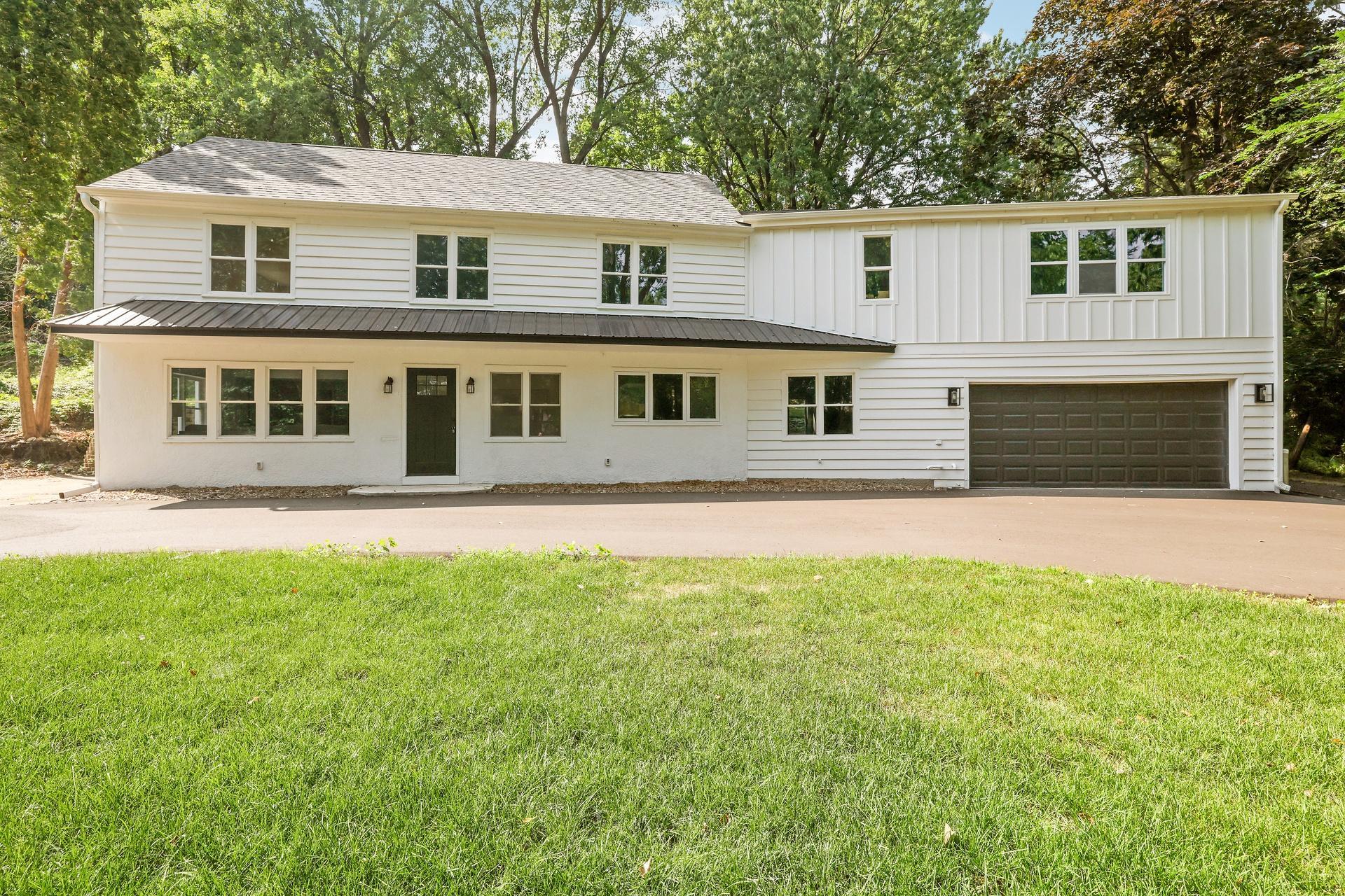 5111 Colonial Drive Property Photo 1