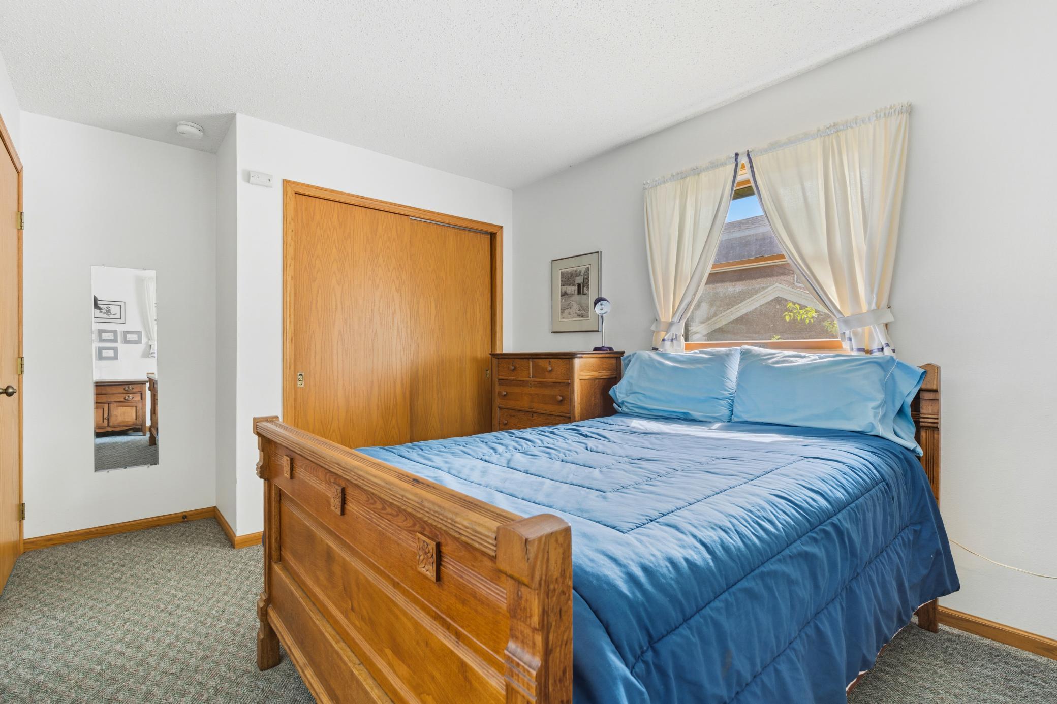 1366 S River Road Property Photo 15