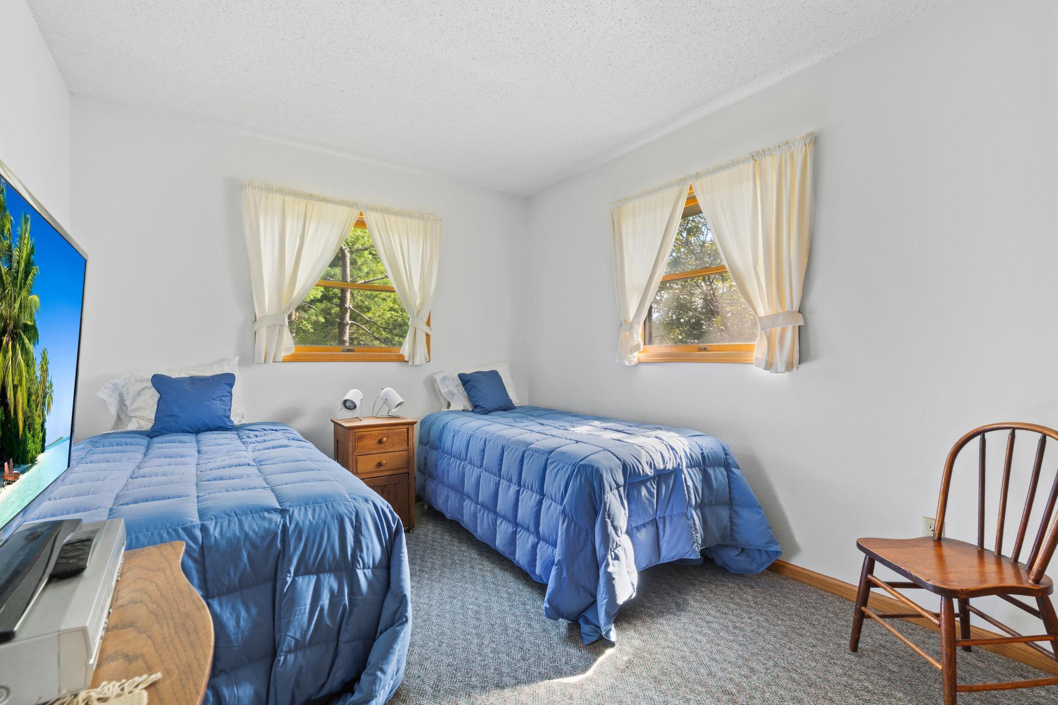 1366 S River Road Property Photo 16