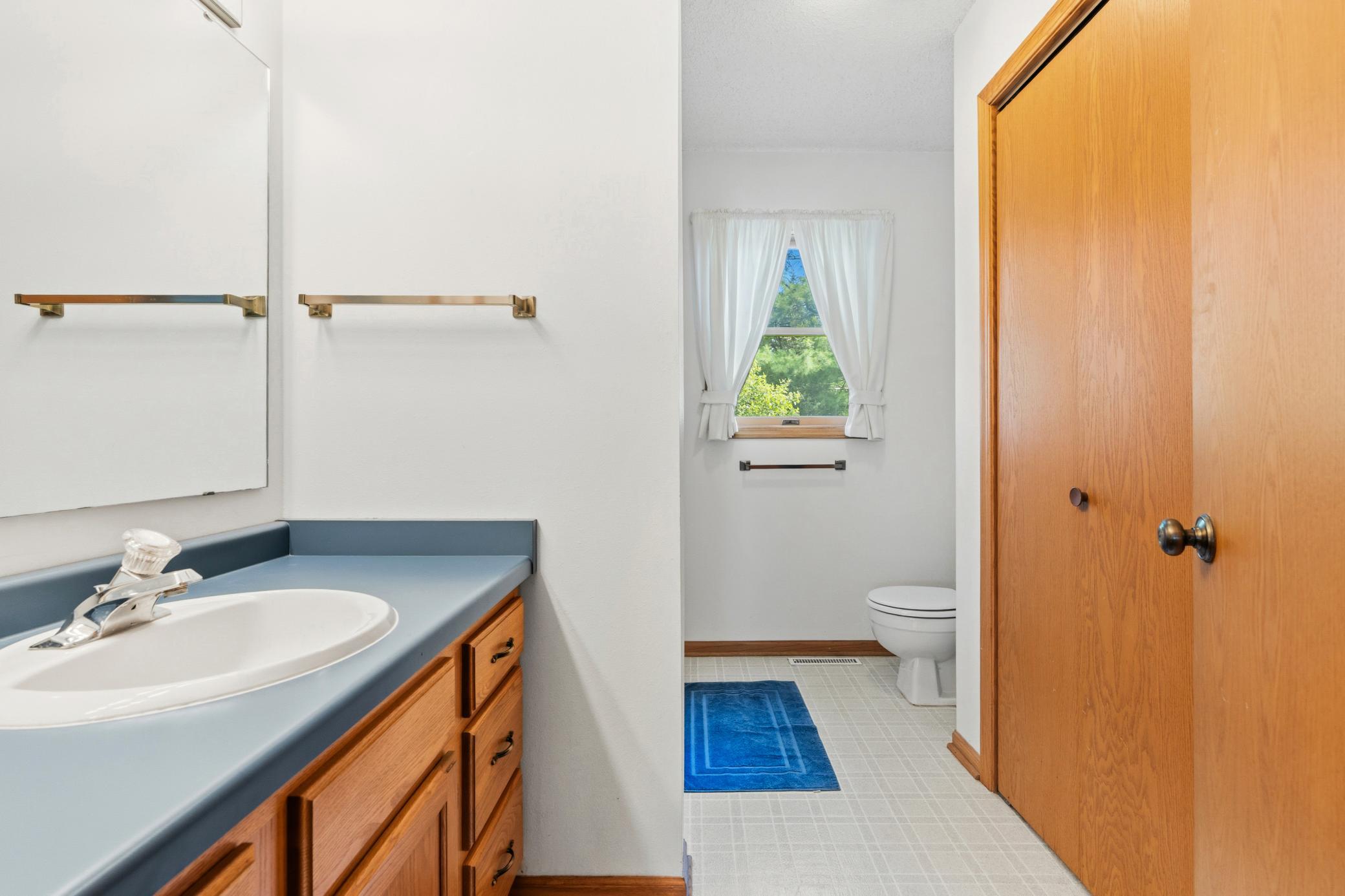1366 S River Road Property Photo 18