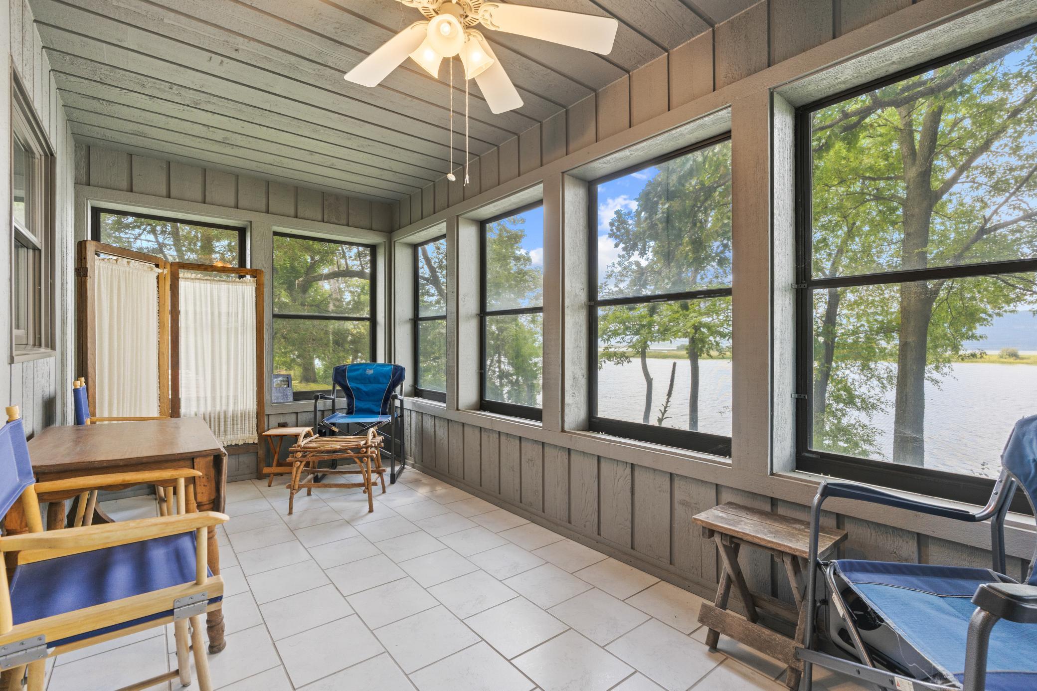 1366 S River Road Property Photo 22