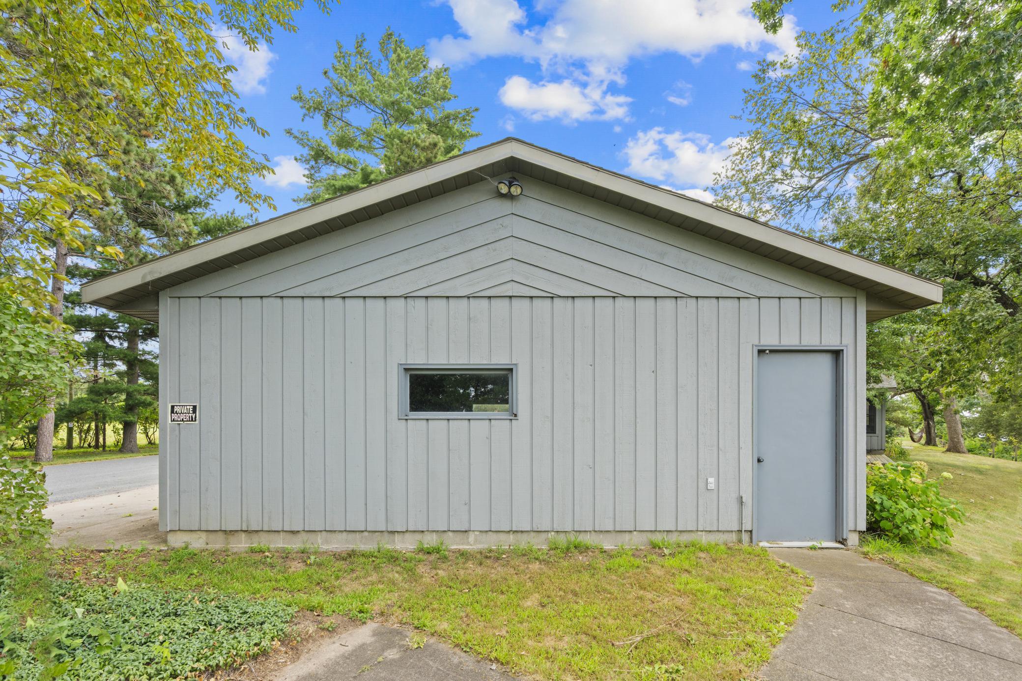1366 S River Road Property Photo 25