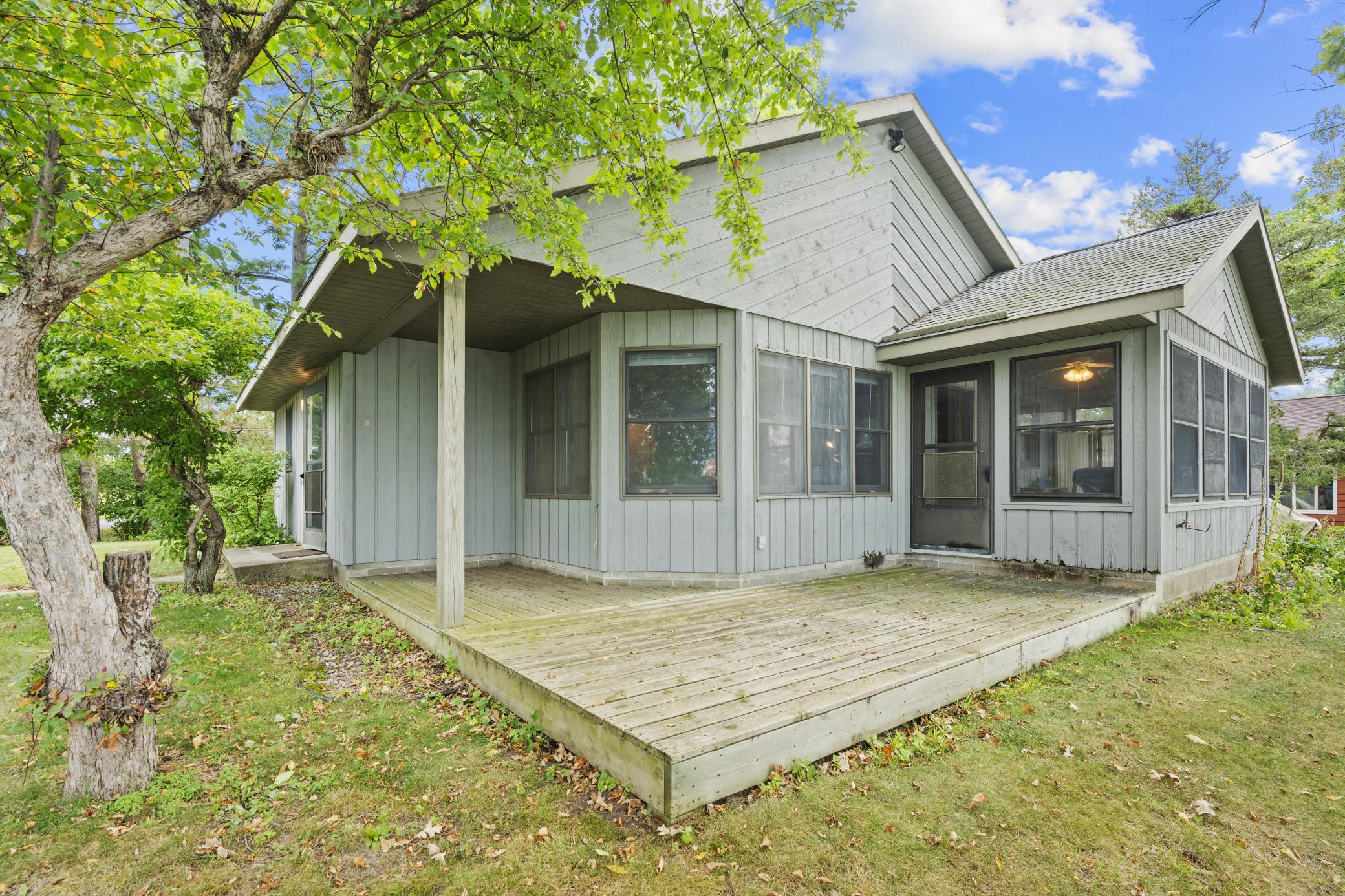 1366 S River Road Property Photo 27