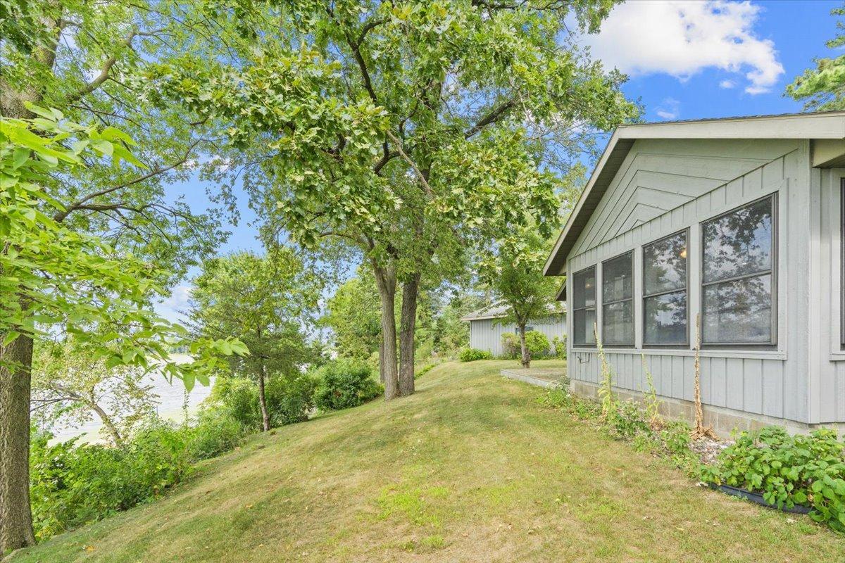 1366 S River Road Property Photo 40